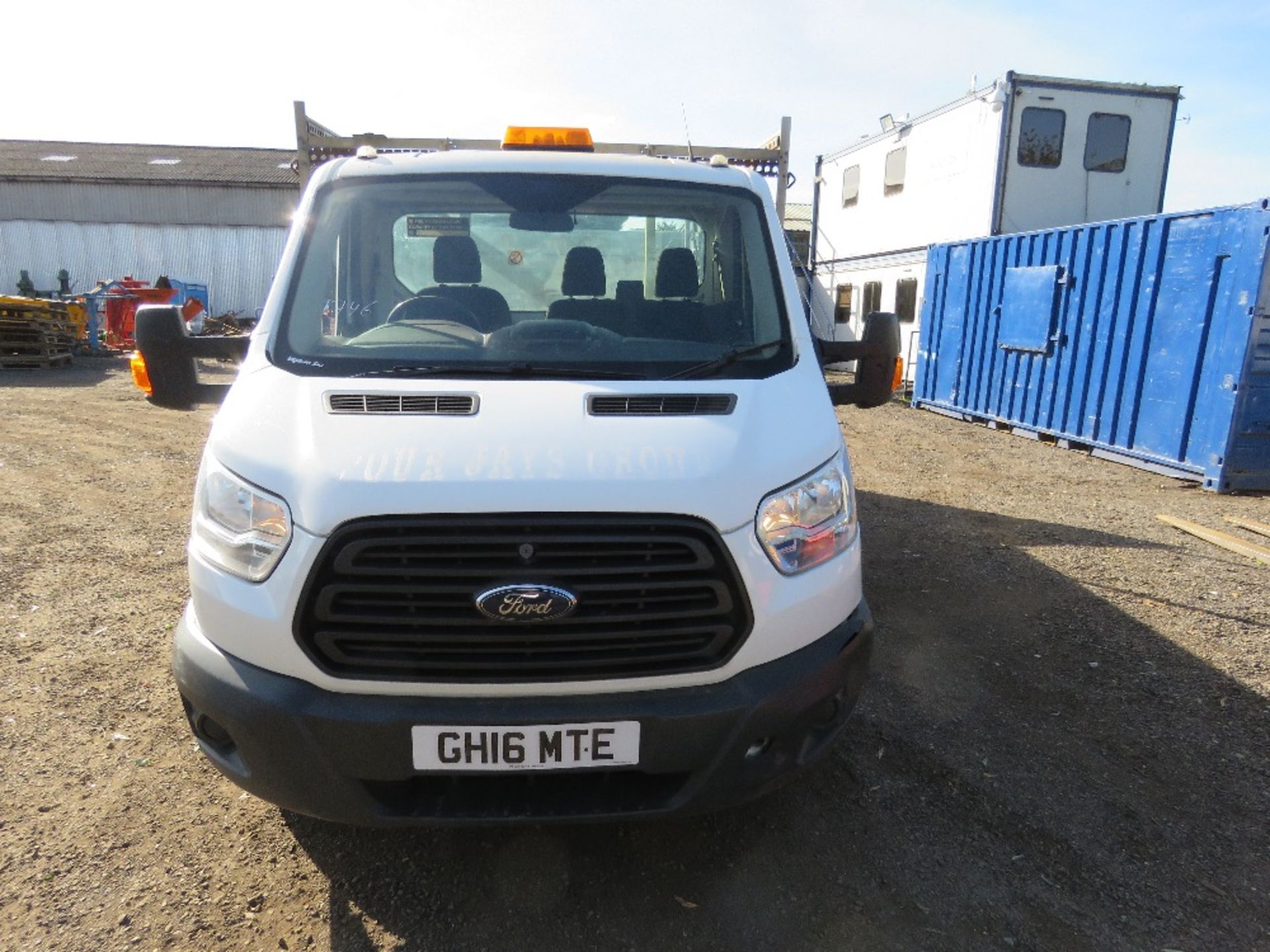 FORD TRANSIT 350 FLAT BED PICKUP TRUCK WITH REAR TAIL LIFT REG:GH16 MTE. WITH V5, OWNED BY VENDOR FR - Image 3 of 13