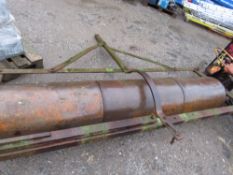 TRACTOR TOWED FLAT ROLL, 8FT WIDTH APPROX. THIS LOT IS SOLD UNDER THE AUCTIONEERS MARGIN SCHEME,