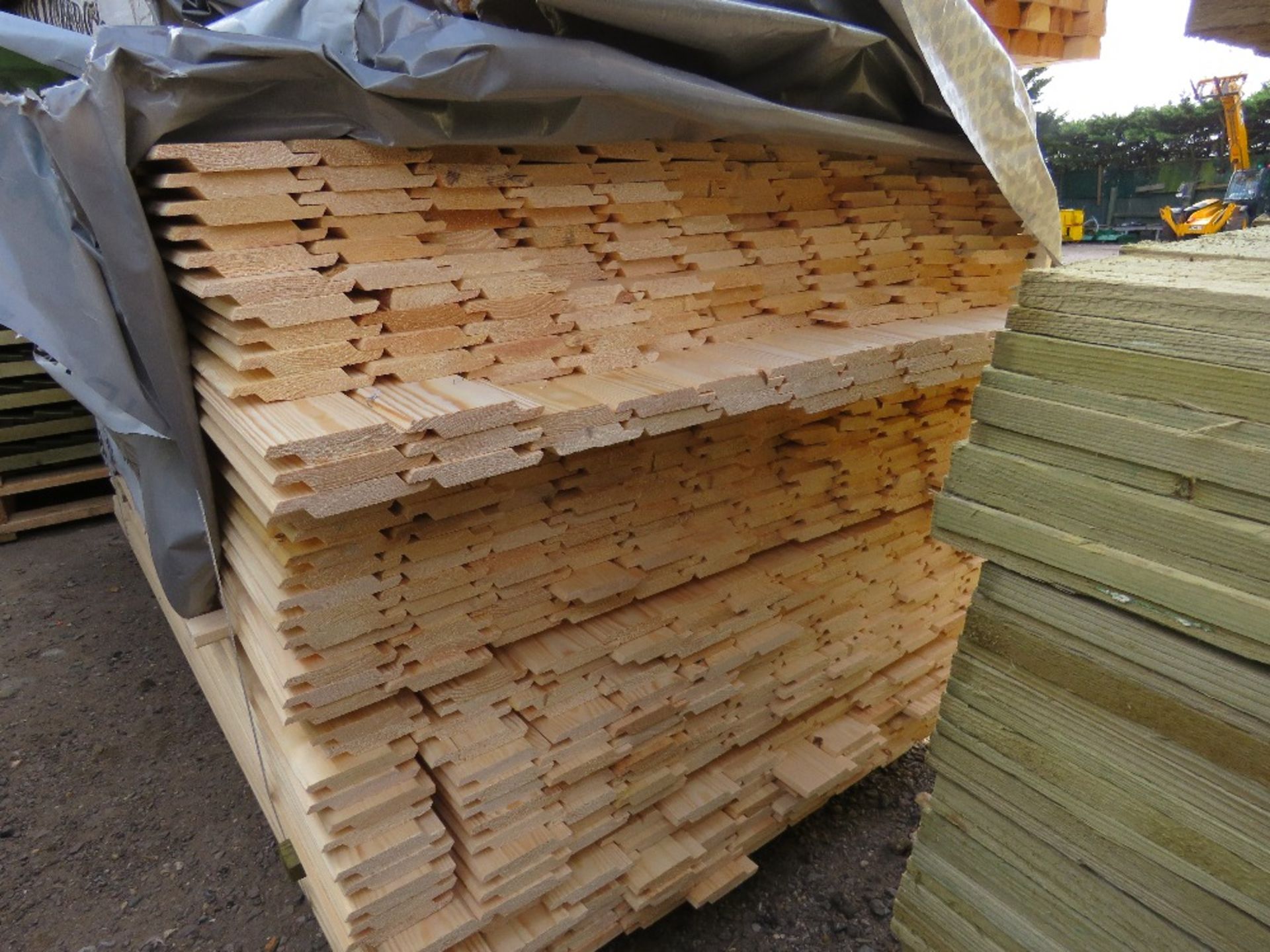 LARGE PACK OF UNTREATED SHIPLAP TIMBER CLADDING BOARDS: 1.74M LENGTH X 100MM WIDTH APPROX. - Image 2 of 3