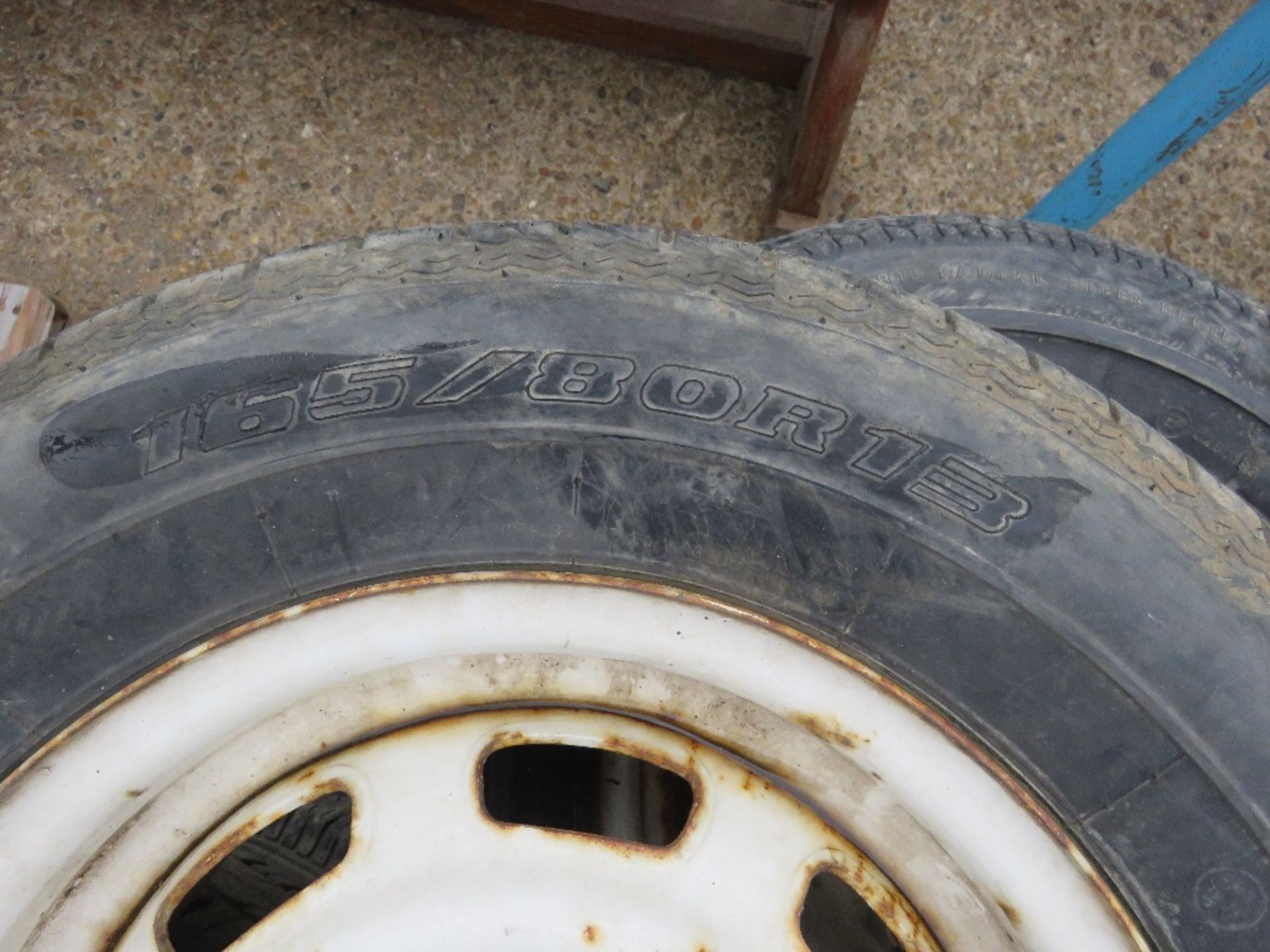 7NO ASSORTED TRAILER WHEELS AND TYRES. THIS LOT IS SOLD UNDER THE AUCTIONEERS MARGIN SCHEME, THER - Image 2 of 3