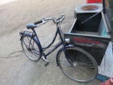 BATAUUS LARGE SIZED CITY BICYCLE, BELIEVED TO BE DUTCH. THIS LOT IS SOLD UNDER THE AUCTIONEERS MA