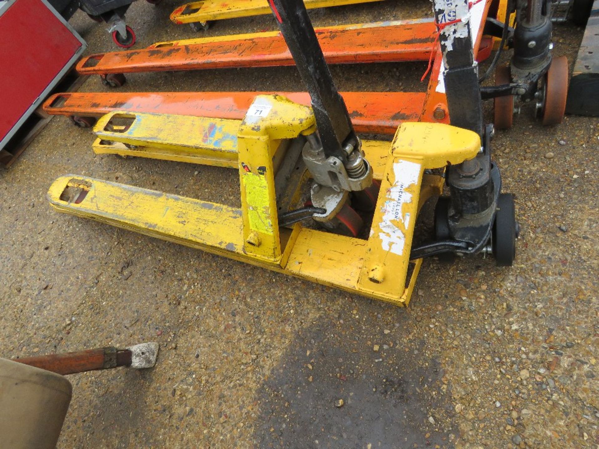 2 X PALLET TRUCKS, 1.2M AND 1.8M LENGTH BLADES. SOURCED FROM LARGE CONSTRUCTION COMPANY LIQUIDATION. - Image 2 of 4