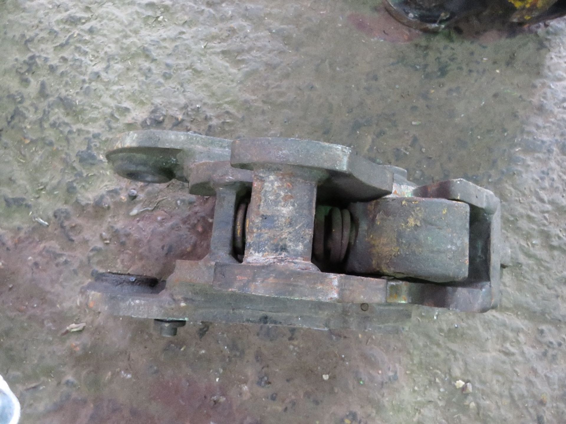 RHINOX MANUAL EXCAVATOR QUICK HITCH, UNTESTED ON 30MM PINS APPROX. THIS LOT IS SOLD UNDER THE AU - Image 2 of 2