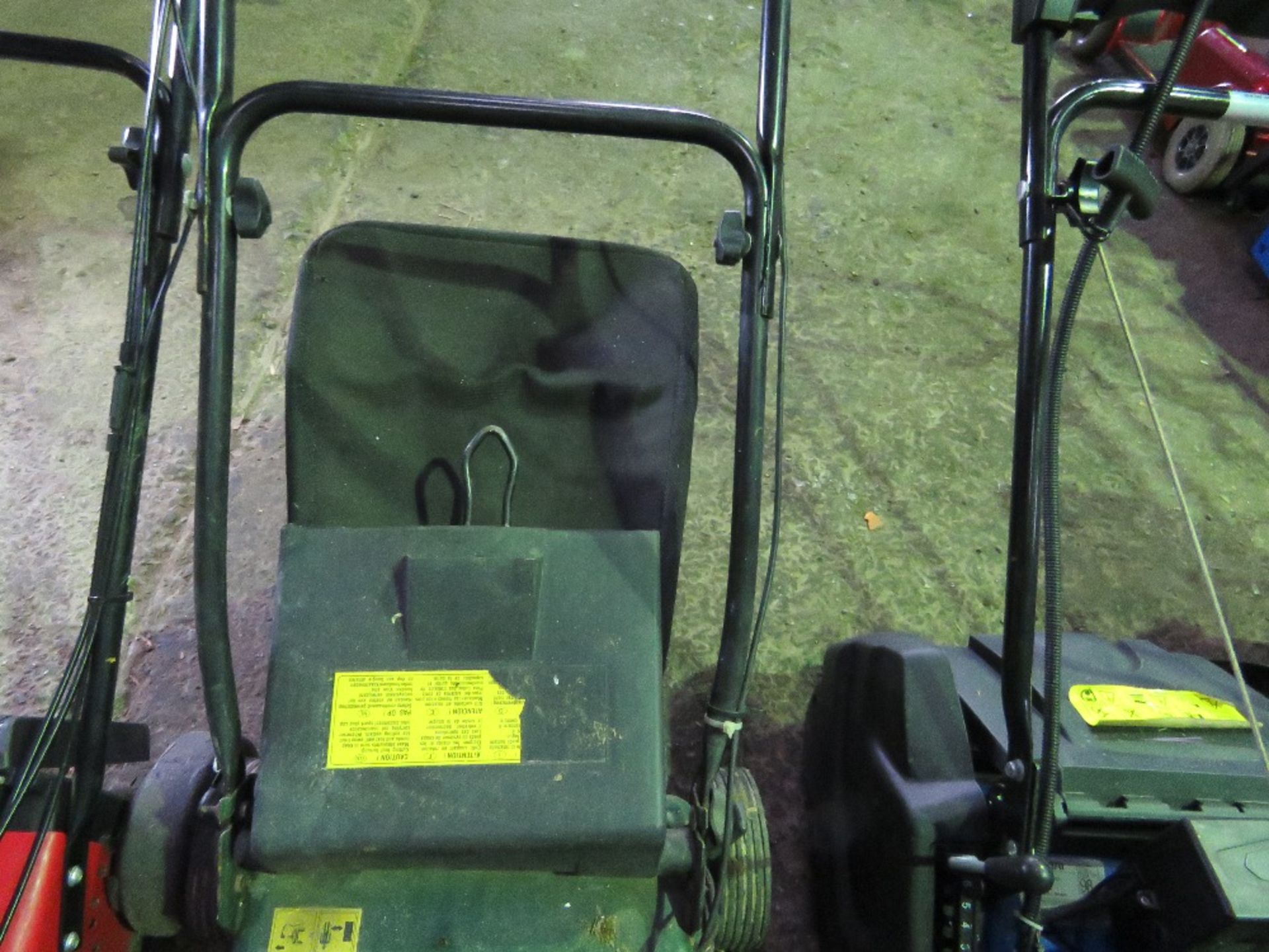 HAYTER MOWER WITH BAG. THIS LOT IS SOLD UNDER THE AUCTIONEERS MARGIN SCHEME, THEREFORE NO VAT WI - Image 2 of 3