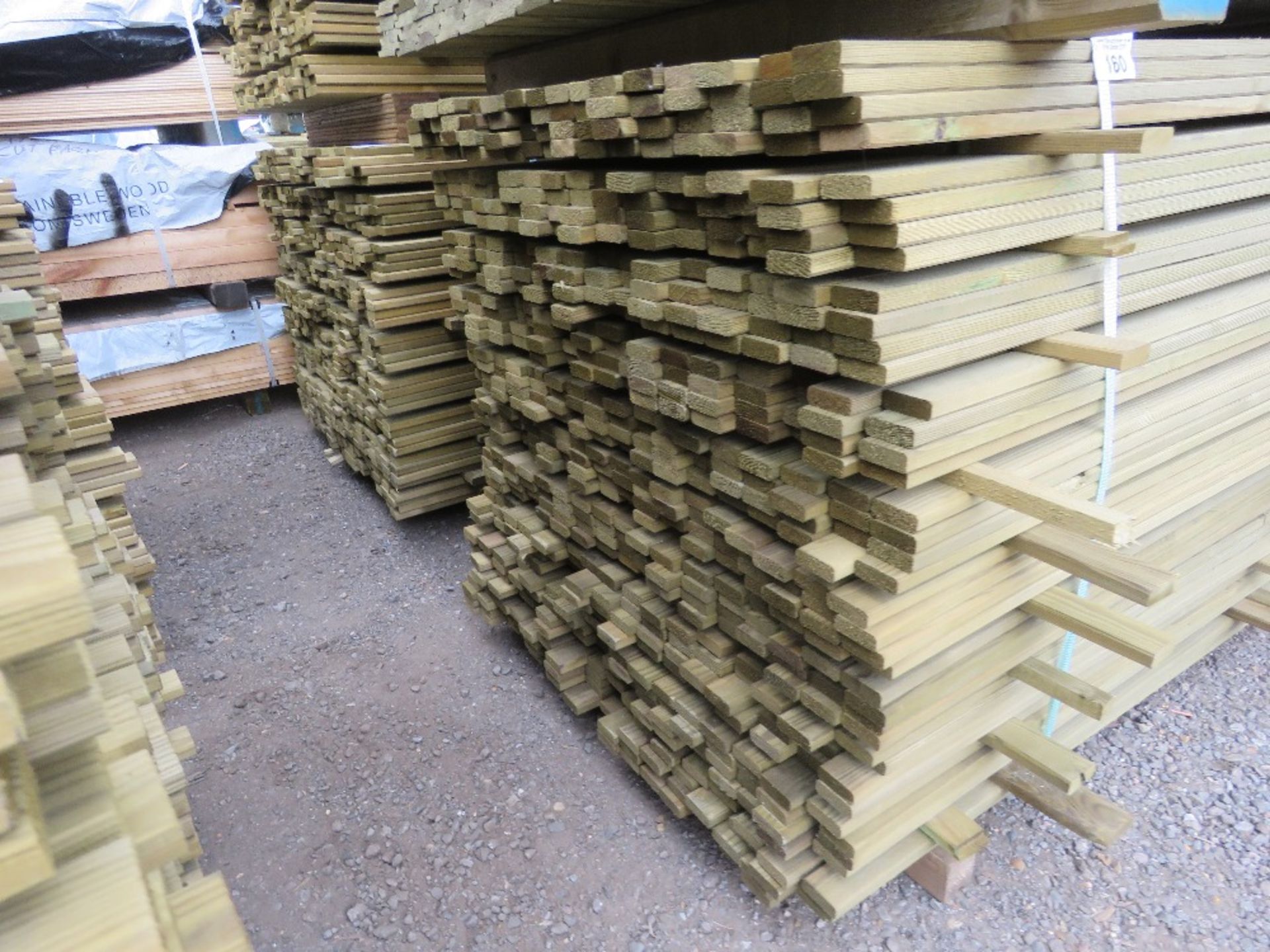 LARGE PACK OF TREATED VENETIAN PALE FENCE CLADDING SLATS: 1.83M LENGTH X 45MM X 18MM APPROX. - Image 2 of 3