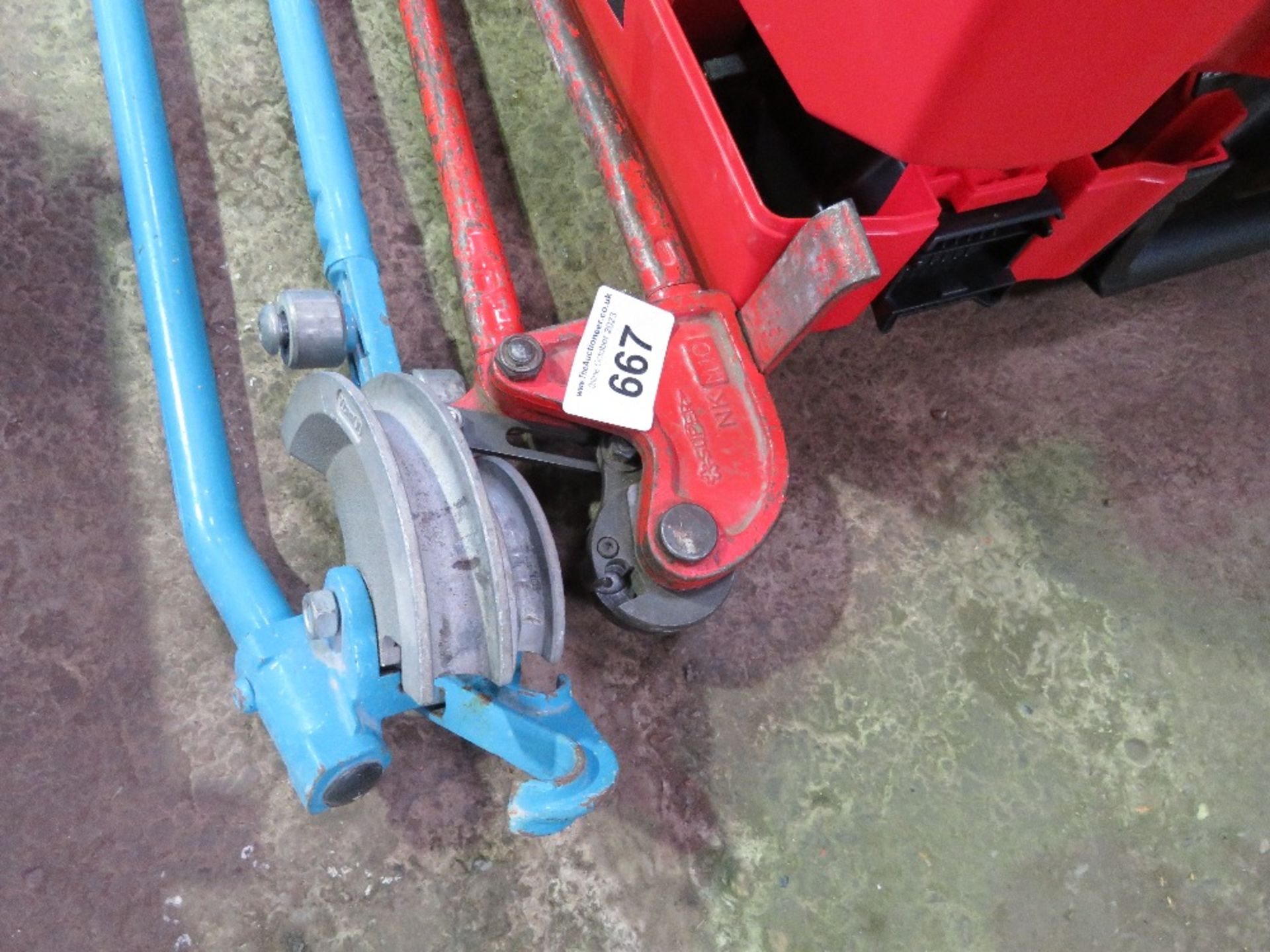 2 X PIPE BENDING/CUTTING TOOLS. SOURCED FROM LOCAL BUILDING COMPANY LIQUIDATION. - Image 2 of 4