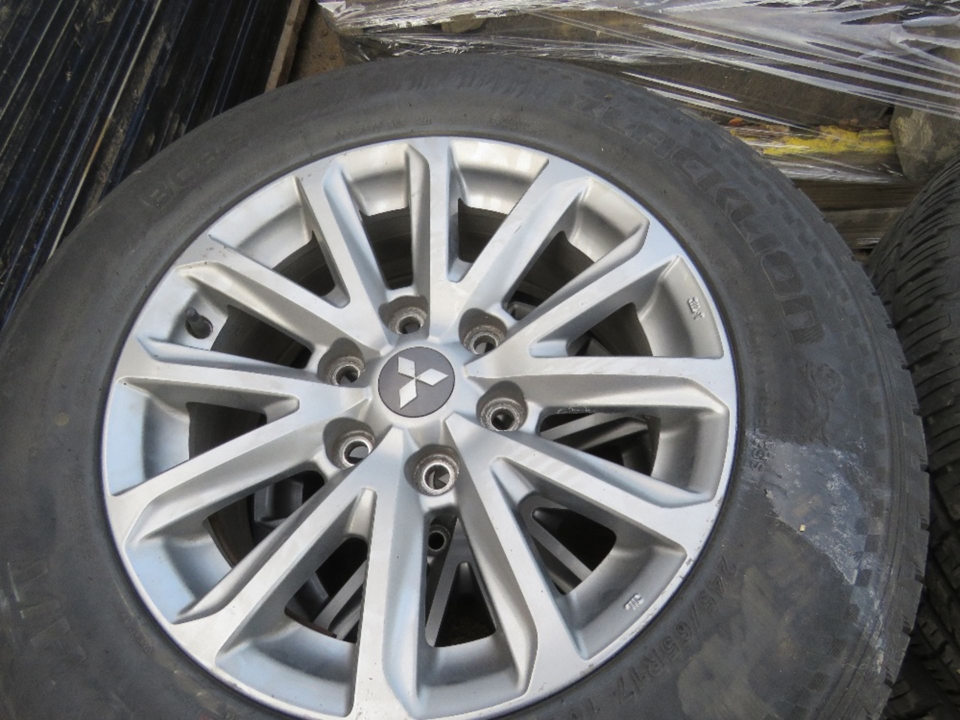 4NO MITSUBISHI 4WD ALLOY WHEELS AND TYRES 245/65R17 SIZE. THIS LOT IS SOLD UNDER THE AUCTIONEERS MAR - Image 4 of 8