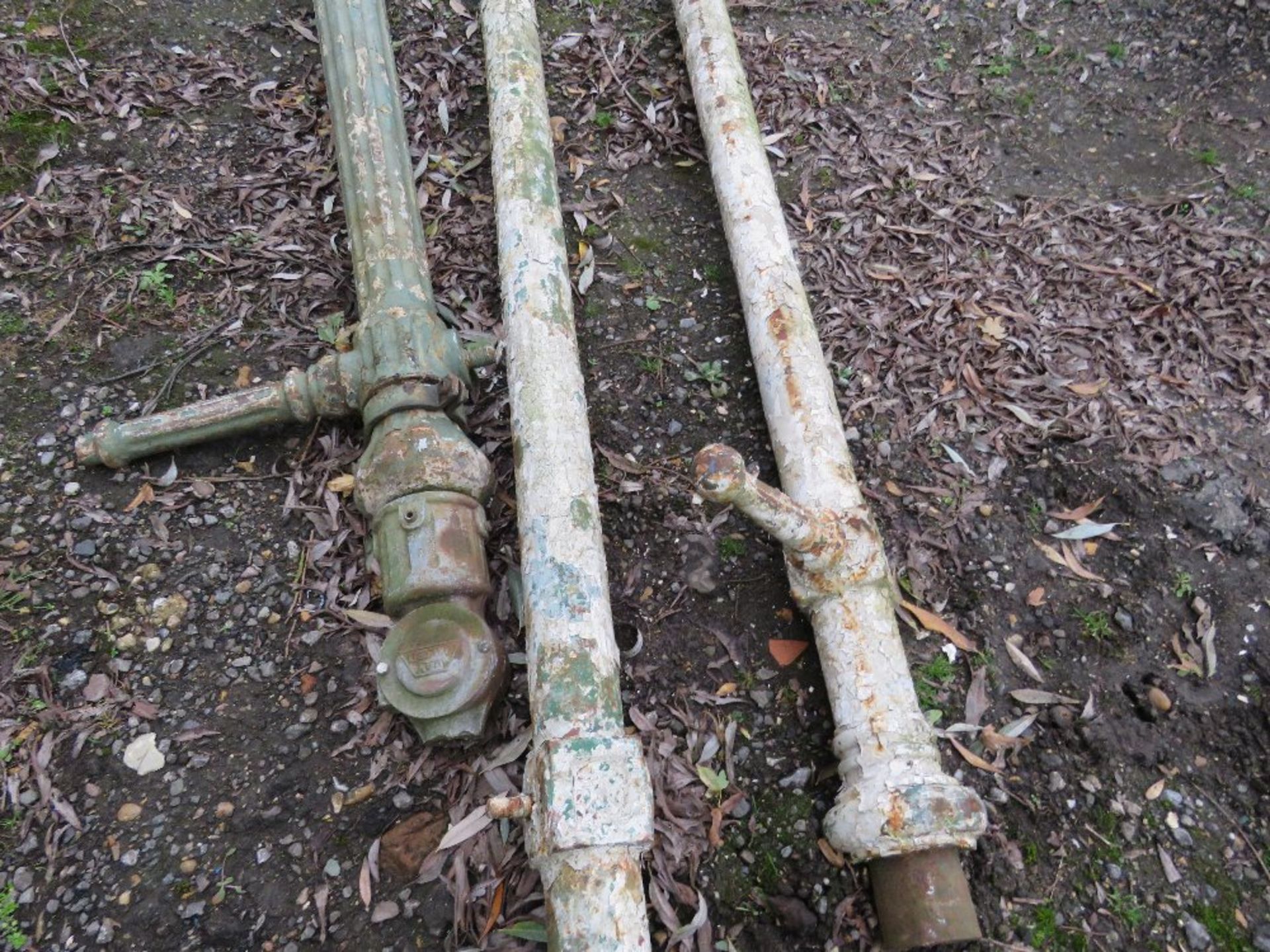 3X CAST IRON LAMP POSTS. 12FT LENGTH APPROX - Image 4 of 7