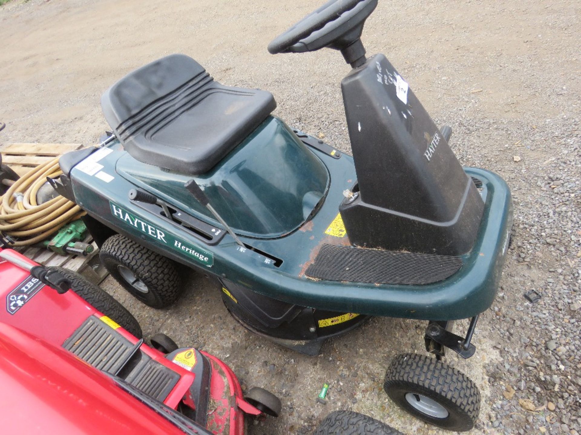 HAYTER M10/30 RIDE ON MOWER. WHEN TESTED WAS SEEN TO RUN, DRIVE AND BUT MOWERS NOT ENGAGED??. THI - Image 2 of 6