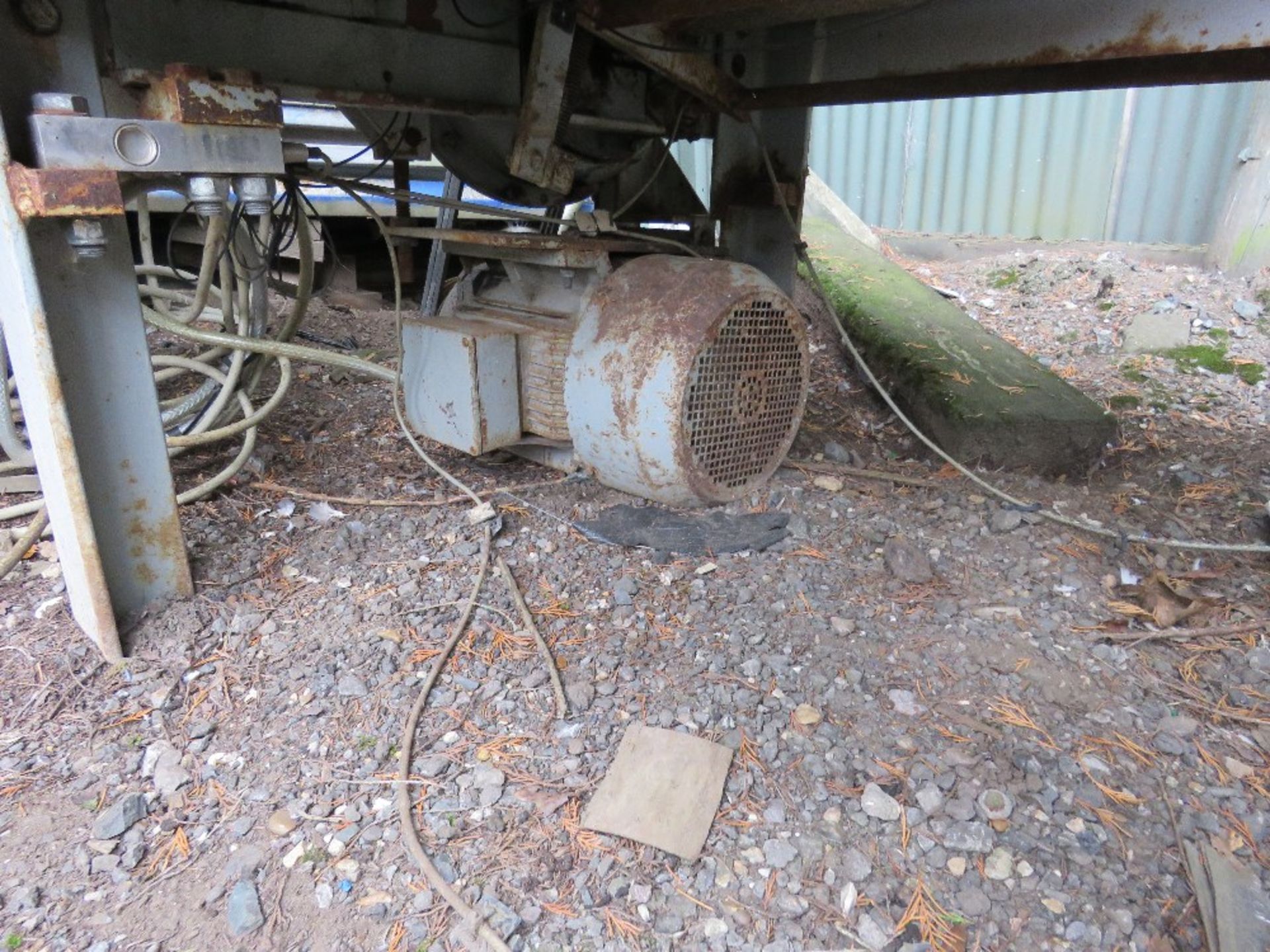 COMMERCIAL VEHICLE BRAKE TEST ROLLERS WITH ASSOCIATED EQUIPMENT. BELIEVED TO BE EWJ MAKE. - Image 7 of 7