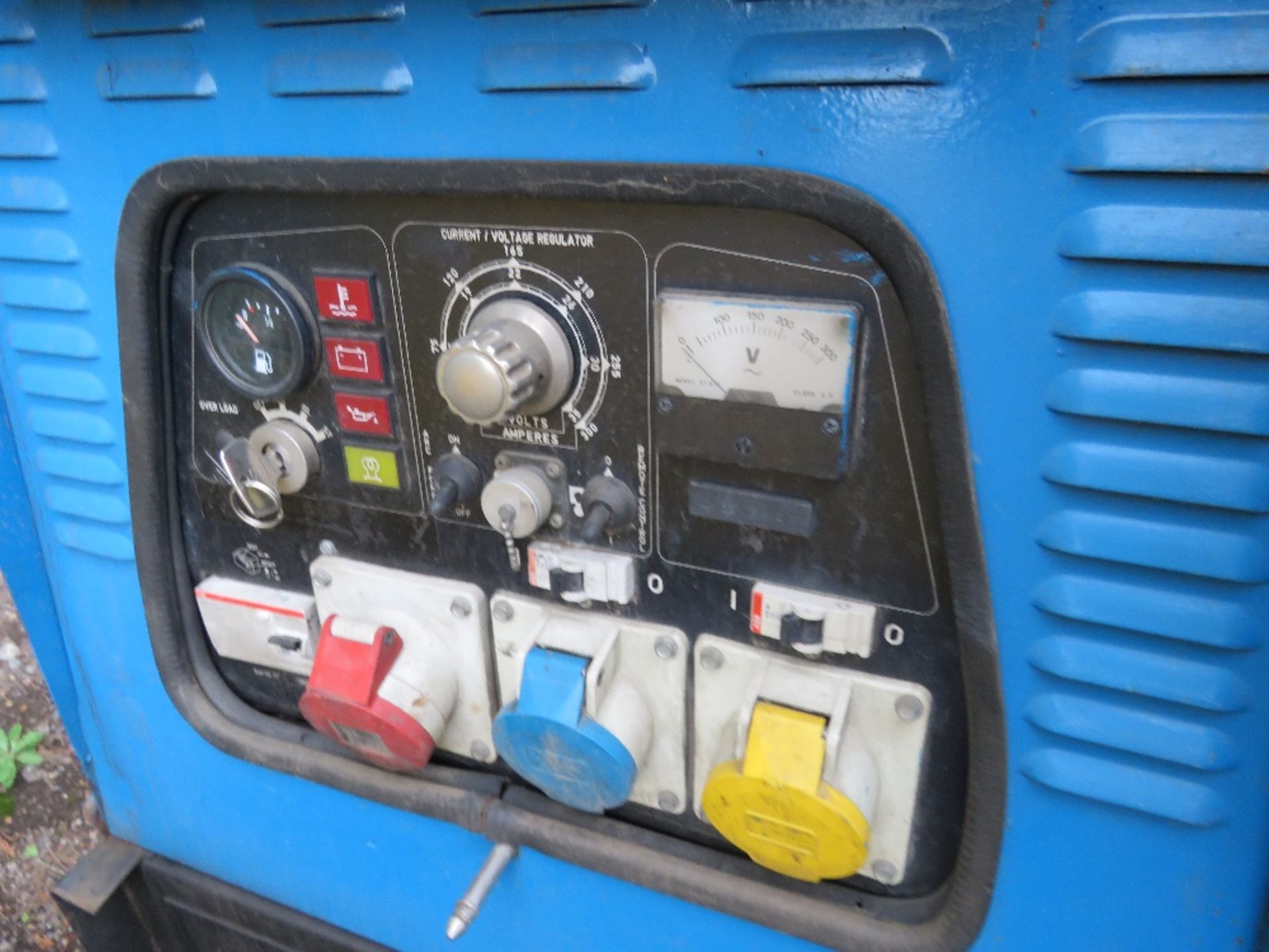 GENSET 8/300 TOWED DIESEL ENGINED WELDER. DIRECT FROM LOCAL COMPANY. - Image 2 of 6