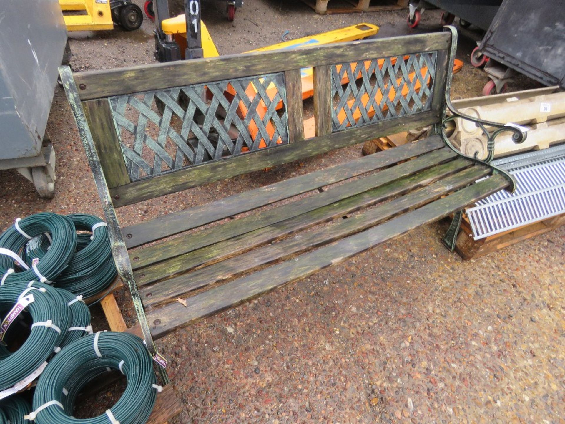 GARDEN BENCH. THIS LOT IS SOLD UNDER THE AUCTIONEERS MARGIN SCHEME, THEREFORE NO VAT WILL BE CHAR - Image 2 of 2