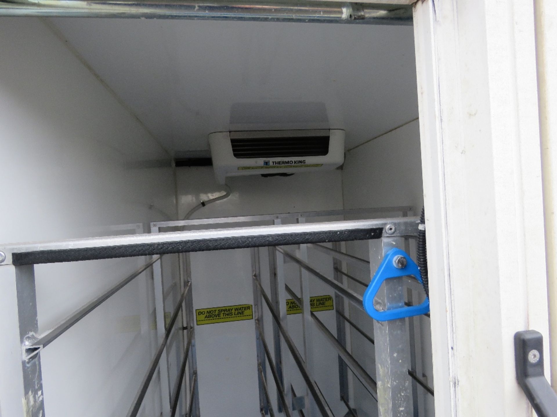 TEMPERATURE CONTROLLED DELIVERY VAN BODY WITH ROLLER SHUTTERS. 13FT LENGTH APPROX. - Image 5 of 6