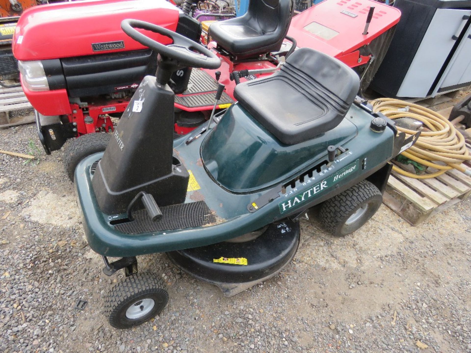 HAYTER M10/30 RIDE ON MOWER. WHEN TESTED WAS SEEN TO RUN, DRIVE AND BUT MOWERS NOT ENGAGED??. THI
