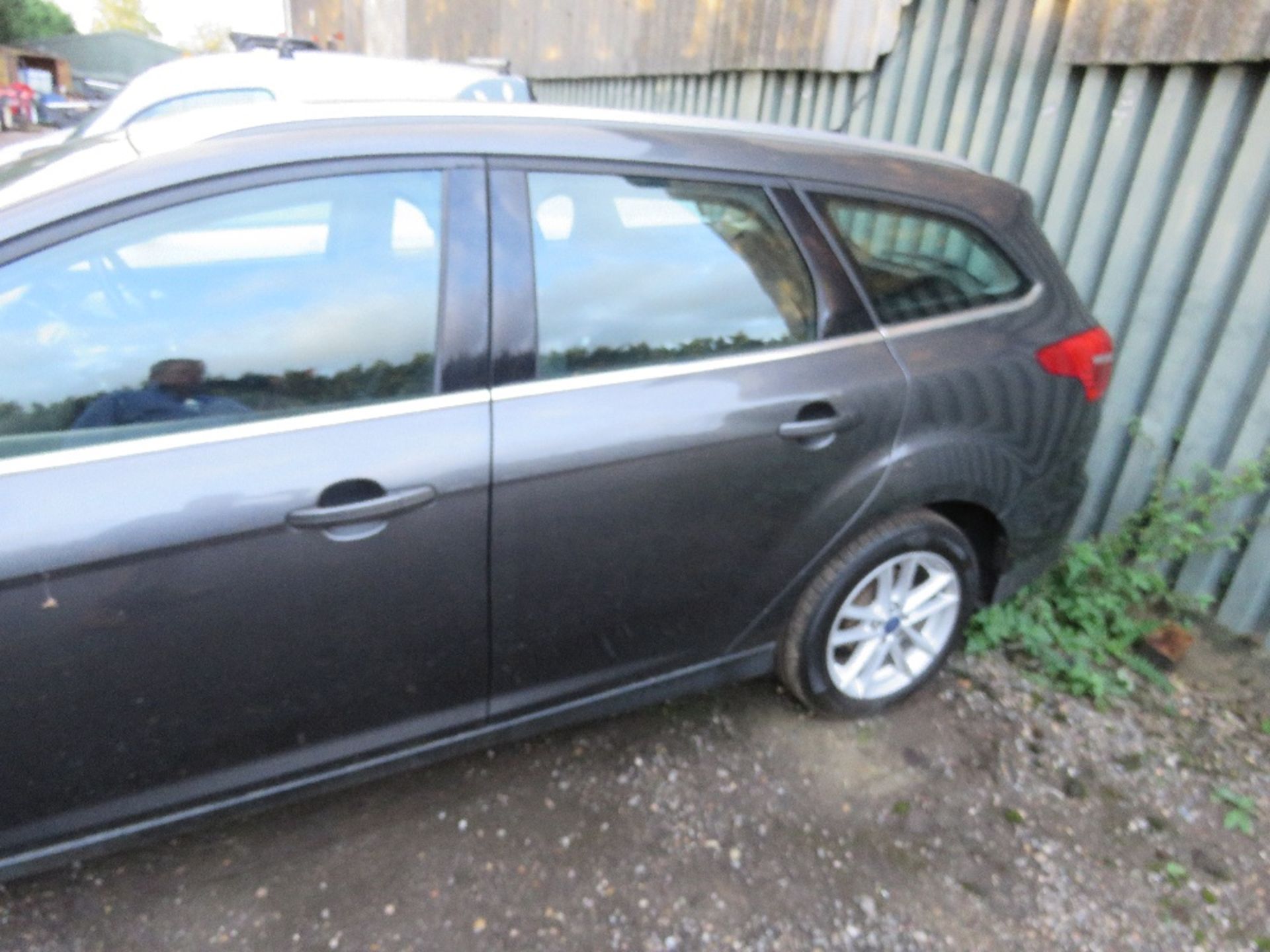 FORD FOCUS ESTATE CAR REG:MK15 XAY. SOLD AS NON RUNNER/ ENGINE REQUIRING ATTENTION. WITH V5 - Image 4 of 11