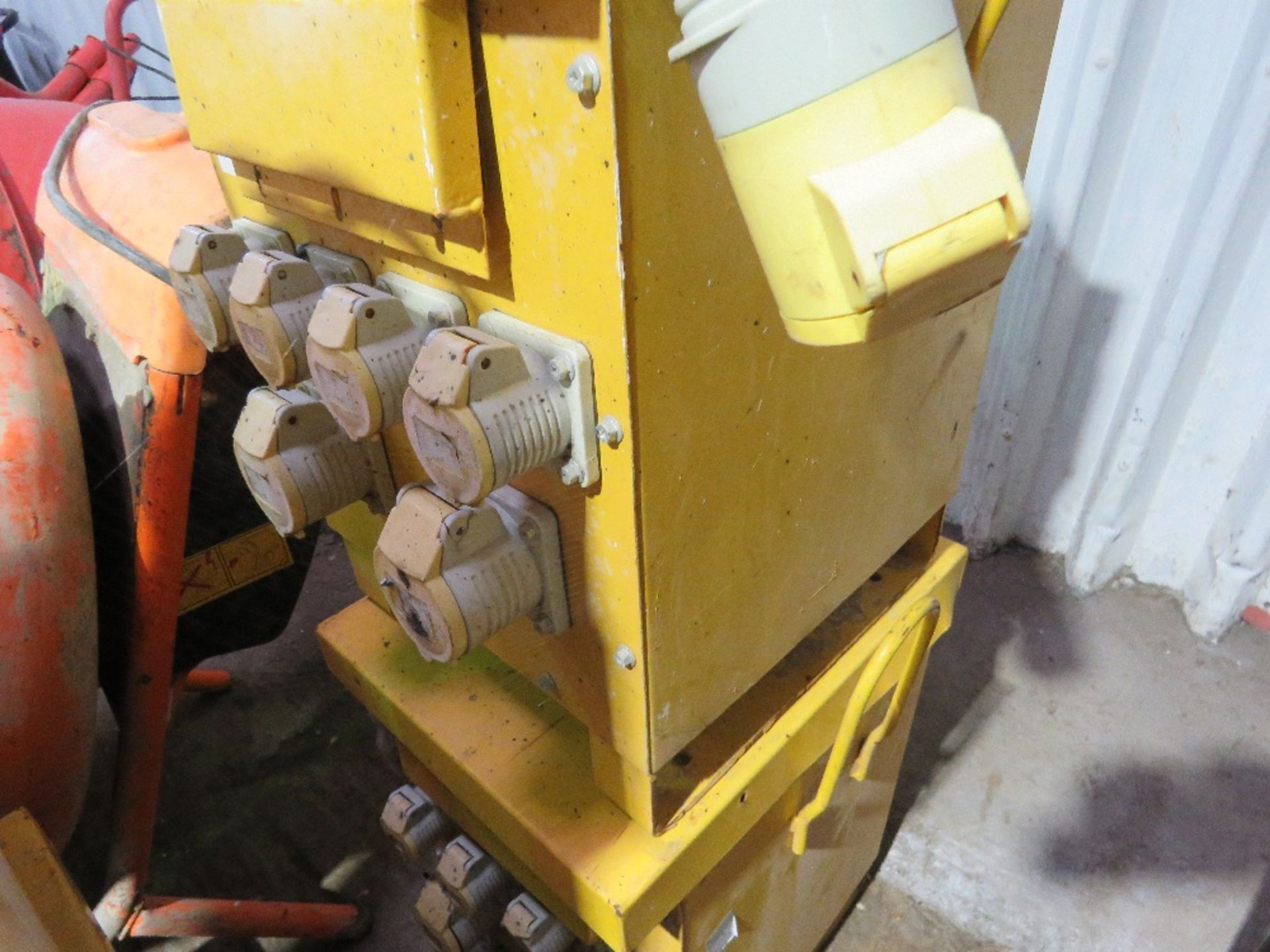 2 X LARGE SIZED SITE TRANSFORMERS, YELLOW PLUS AN EXTENSION LEAD. - Image 2 of 4