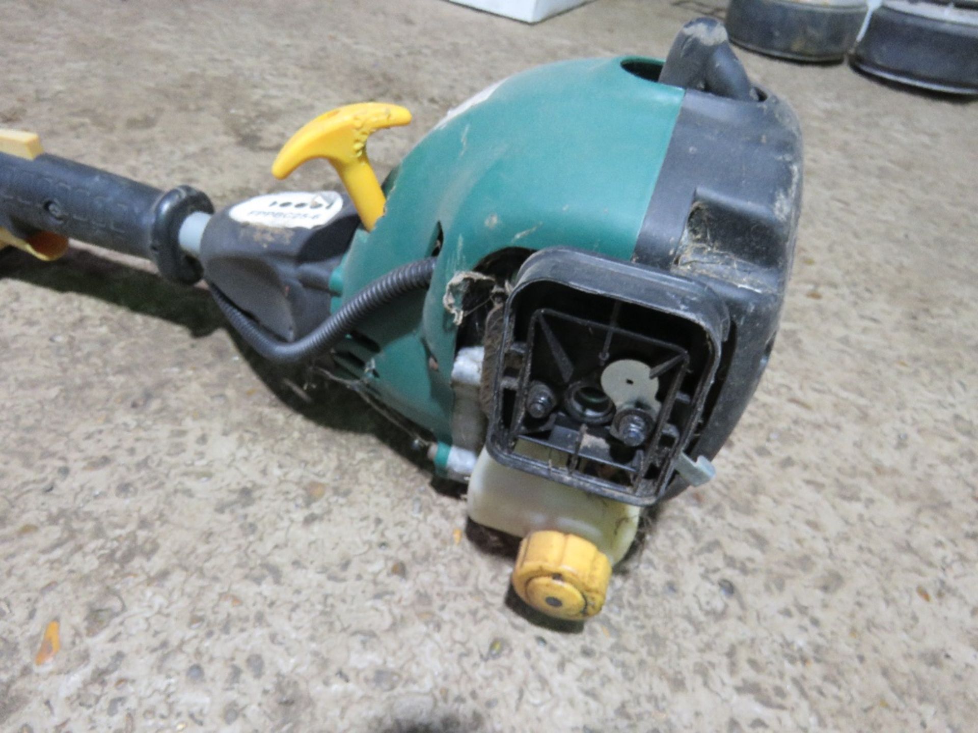 PETROL STRIMMER. THIS LOT IS SOLD UNDER THE AUCTIONEERS MARGIN SCHEME, THEREFORE NO VAT WILL BE C - Image 3 of 4