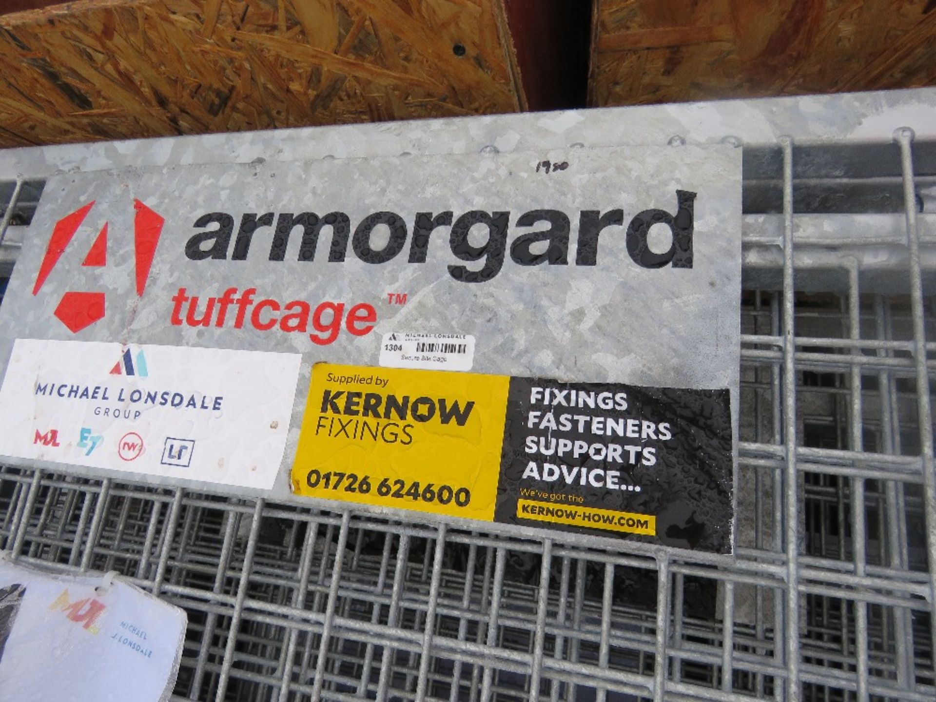 ARMORGARD TUFFCAGE FORKLIFT MOUNTED BOTTLE CAGE, FOLDING. SOURCED FROM LARGE CONSTRUCTION COMPANY - Image 5 of 5