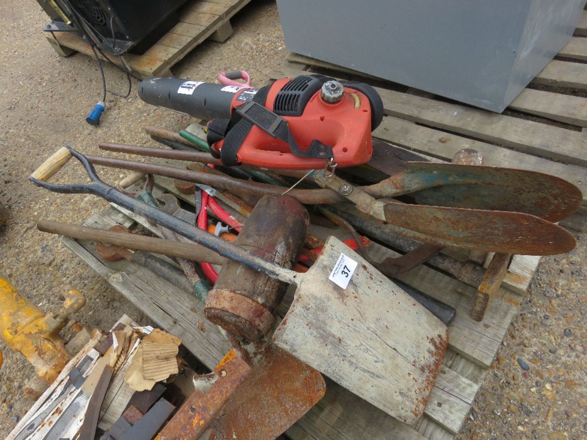 PALLET OF ASSORTED HAND TOOLS PLUS A PETROL BLOWER UNIT. THIS LOT IS SOLD UNDER THE AUCTIONEERS M