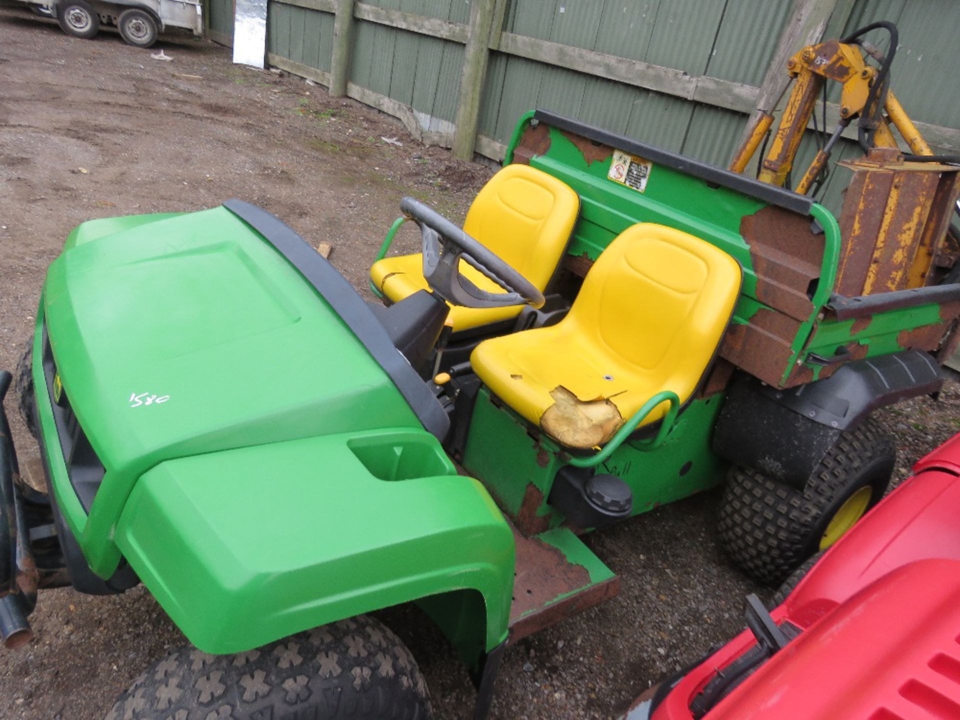 JOHN DEERE DIESEL ENGINED GATOR UTILITY VEHICLE, 2WD. WHEN TESTED WAS SEEN TO DRIVE. SEE VIDEO. - Image 3 of 6