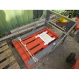 SET OF LINDE FORKLIFT TINES. THIS LOT IS SOLD UNDER THE AUCTIONEERS MARGIN SCHEME, THEREFORE NO V