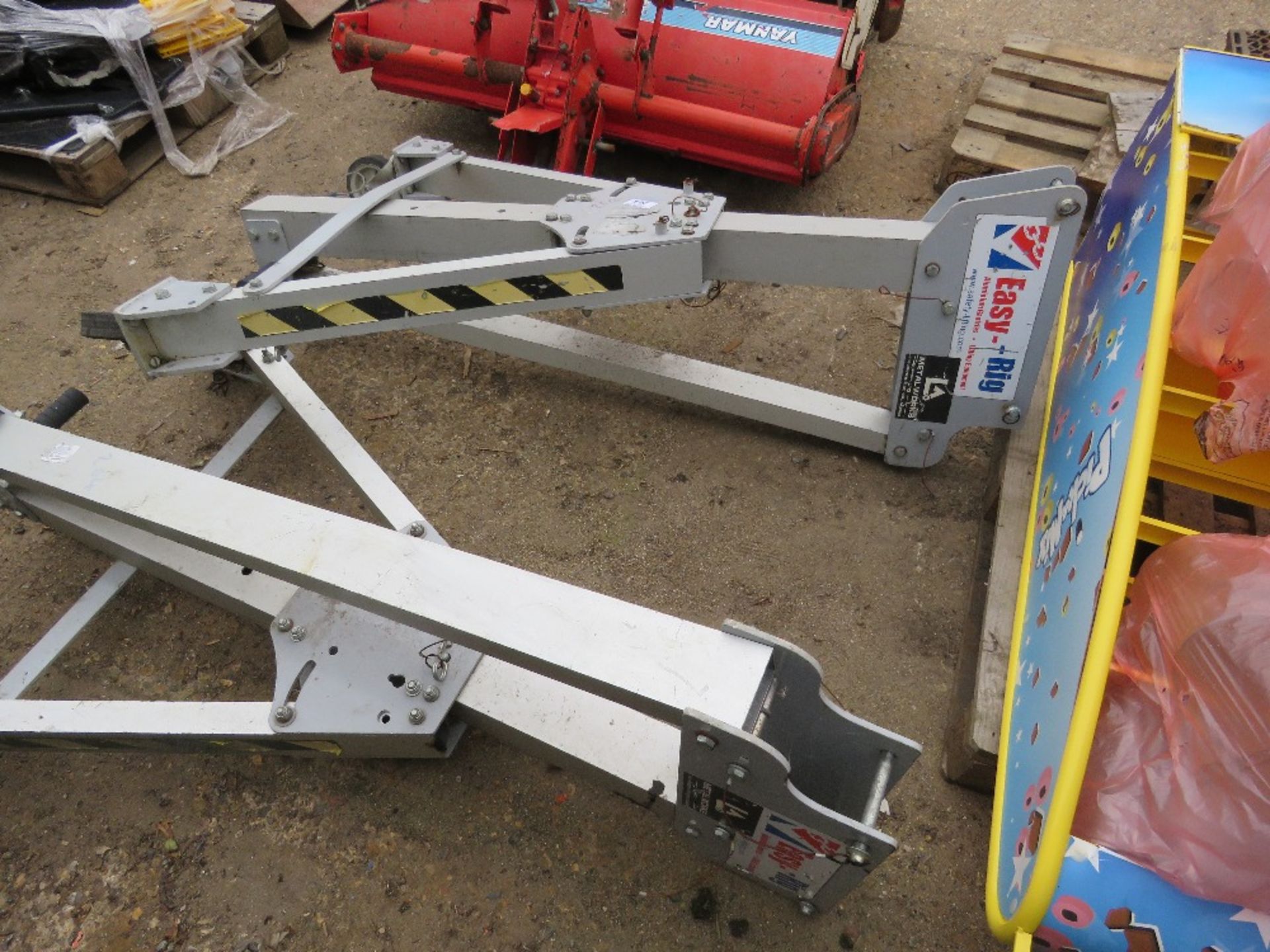 PAIR OF EASI-RIG LIFTING BEAM SUPPORTS, SOURCED FROM COMPANY LIQUIDATION. - Image 3 of 4