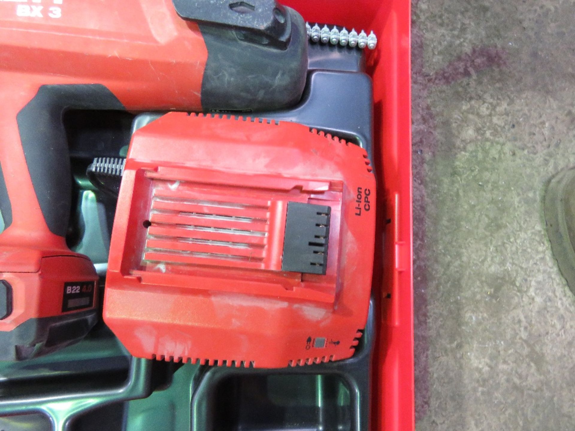 2 X HILTI BX3-ME NAIL GUNS, MAY BE INCOMPLETE? SOURCED FROM LOCAL BUILDING COMPANY LIQUIDATION. - Image 4 of 5