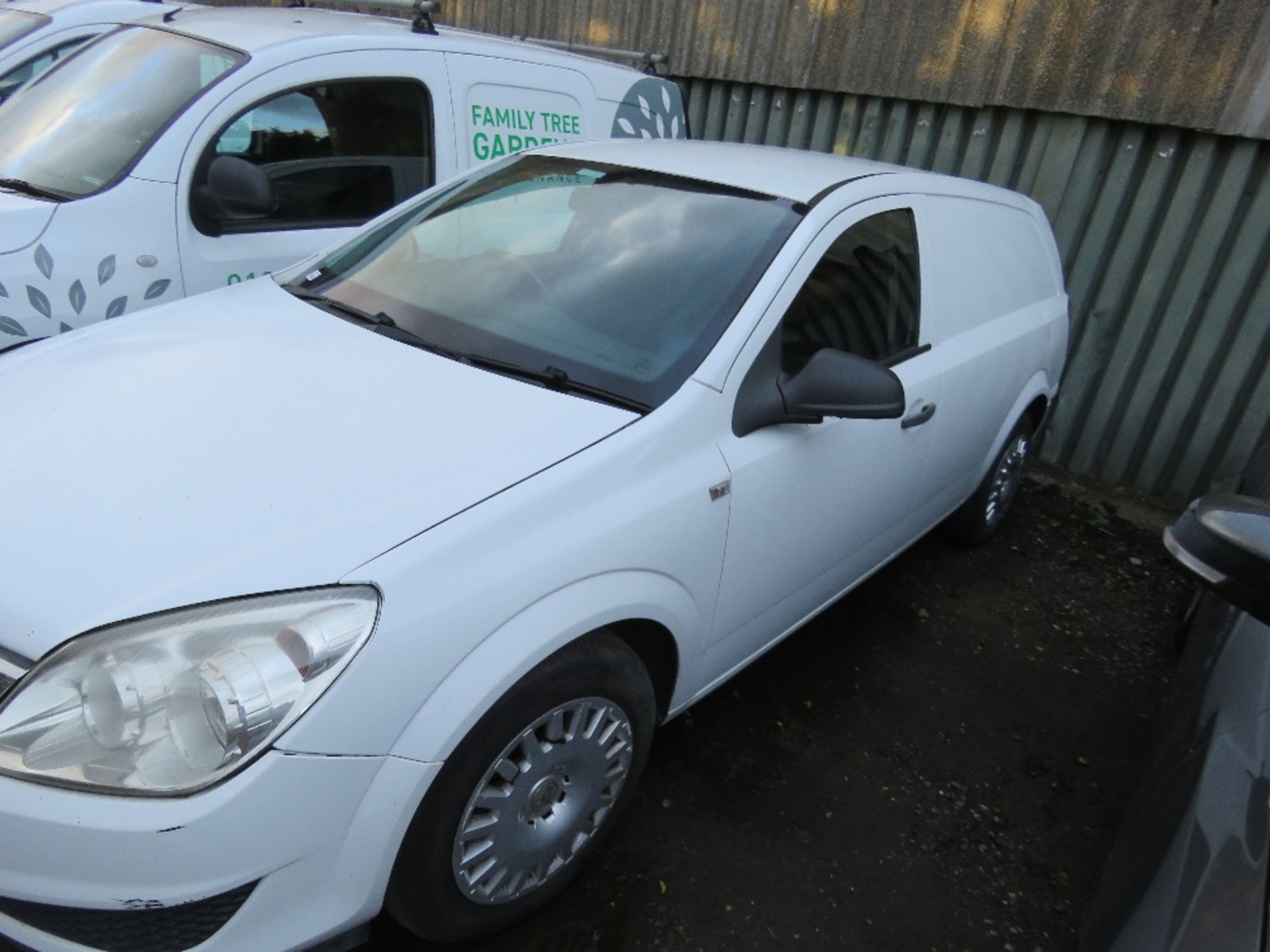 VAUXHALL ASTRA PANEL VAN REG:LM13 AHZ WITH V5 (TEST EXPIRED). THIS LOT IS SOLD UNDER THE AUCTION - Image 3 of 11