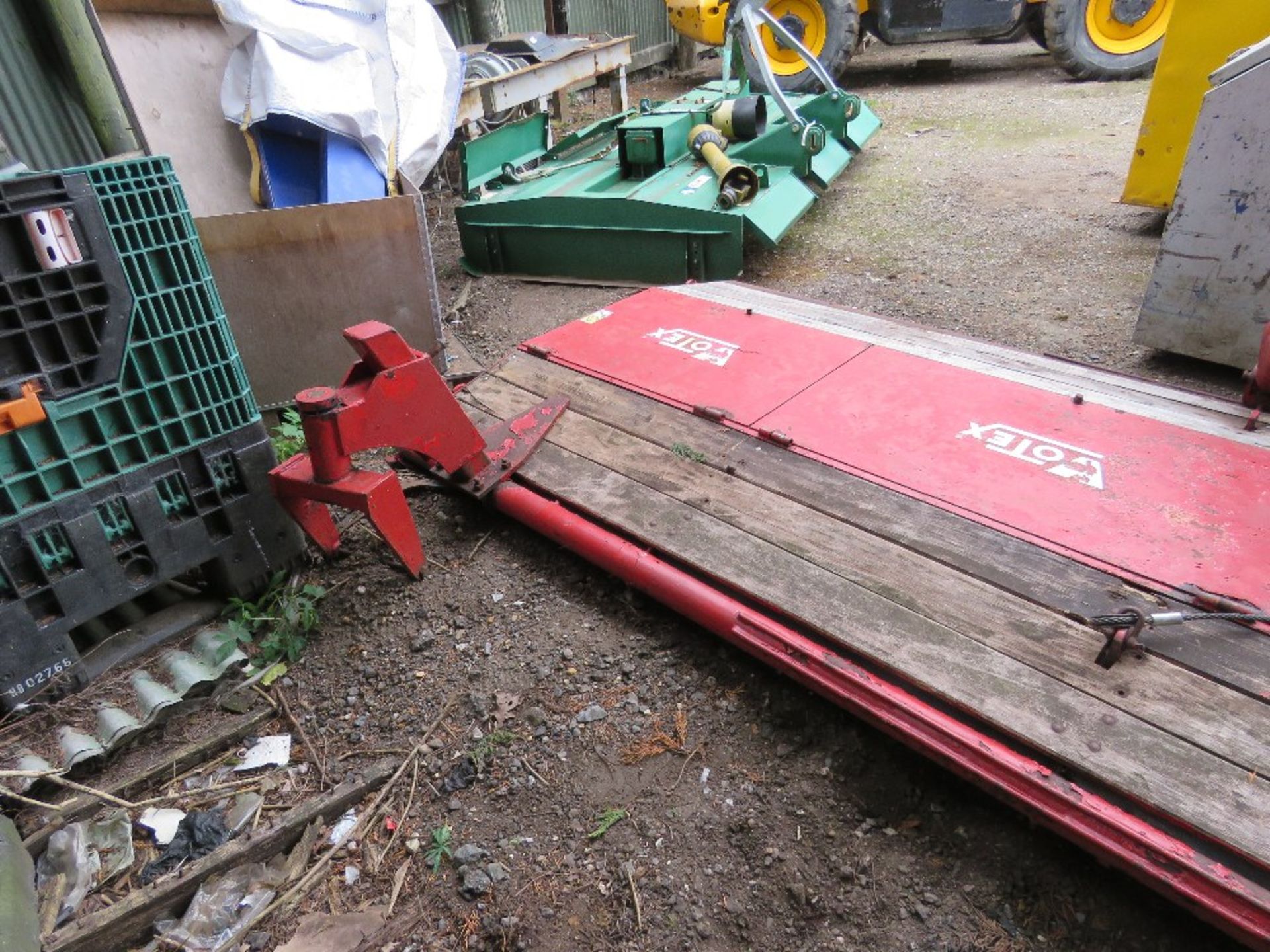 VOTEX LARGE TRACTOR MOUNTED TOPPER MOWER, INCOMPLETE, 14FT WIDTH APPROX. SOURCED FROM A LARGE ESTATE - Image 3 of 6