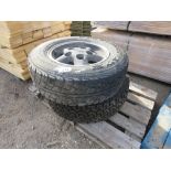 2 X LANDROVER DISCOVERY ALLOY WHEELS AND TYRES. THIS LOT IS SOLD UNDER THE AUCTIONEERS MARGIN SCH