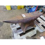 BLACKSMITH'S ANVIL, 75CM OVERALL LENGTH APPROX.