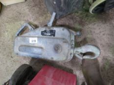 TIRFOR WINCH UNIT, NO CABLE. THIS LOT IS SOLD UNDER THE AUCTIONEERS MARGIN SCHEME, THEREFORE NO V