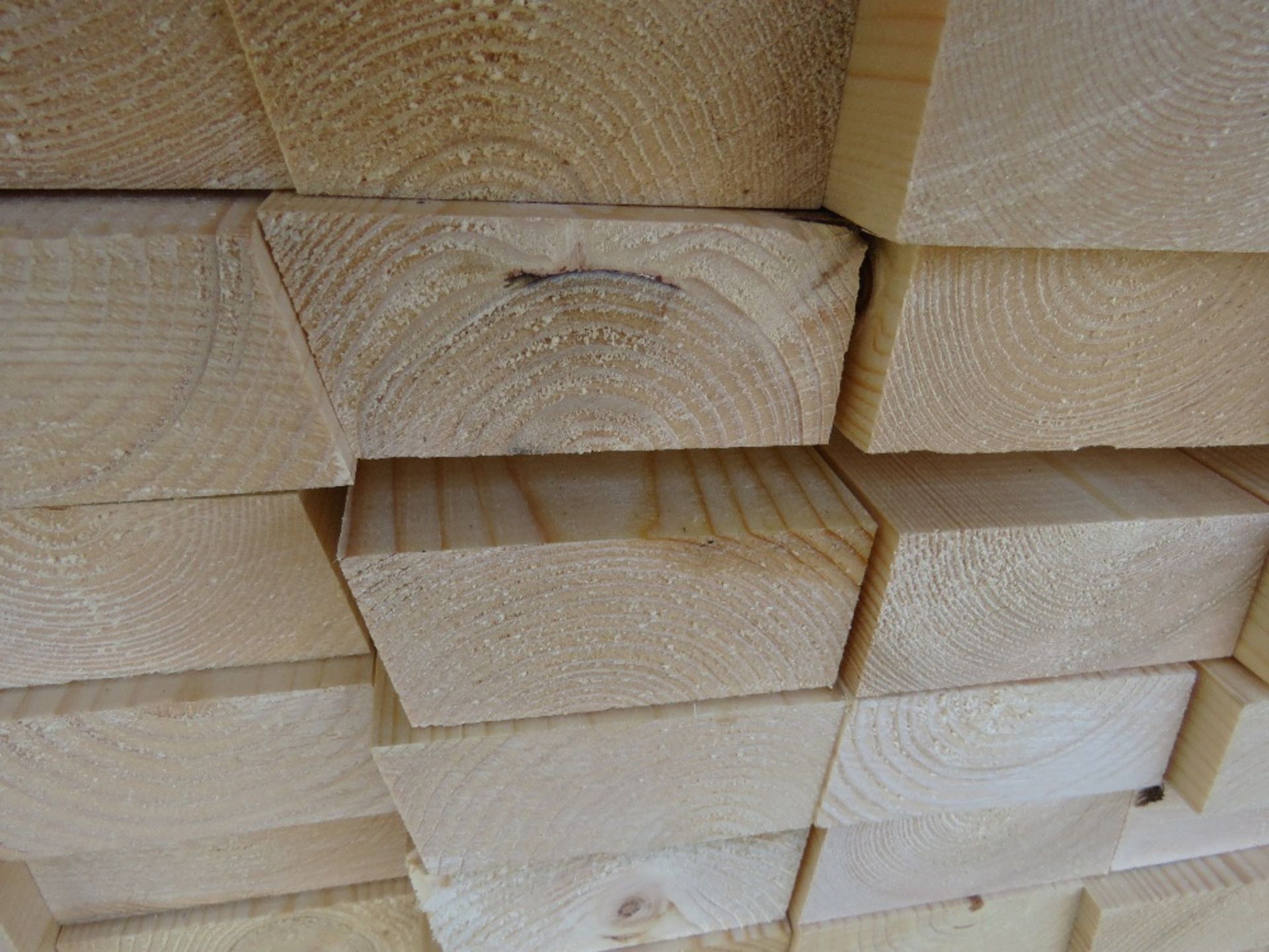 LARGE PACK OF UNTREATED CHAMFERRED EDGE TIMBER BATTENS. 2.4M LENGTH X 35MM X 85MM MAX WIDTH APPROX. - Image 3 of 3