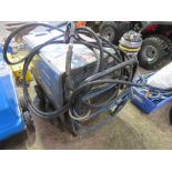 CLEANWELL 240V STEAM CLEANER WITH HOSE AND LANCE