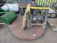 3 X PLASTIC STANDS PLUS A LARGE SAWBLADE, 5FT ACROSS APPROX.