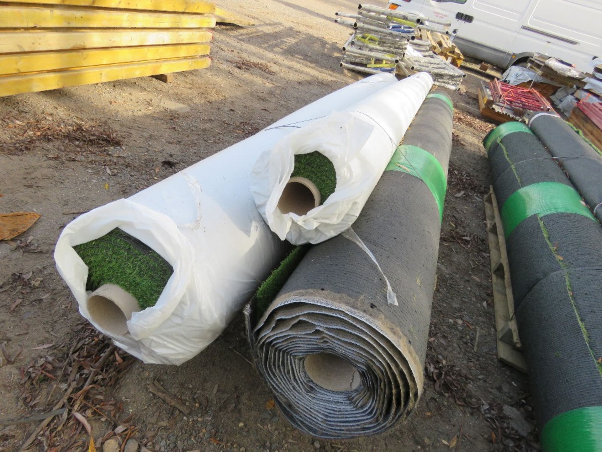 3 X ROLLS OF QUALITY ASTRO TURF FAKE LAWN GRASS,4 METRE WIDTH APPROX, ASSORTED LENGTHS. THIS LOT