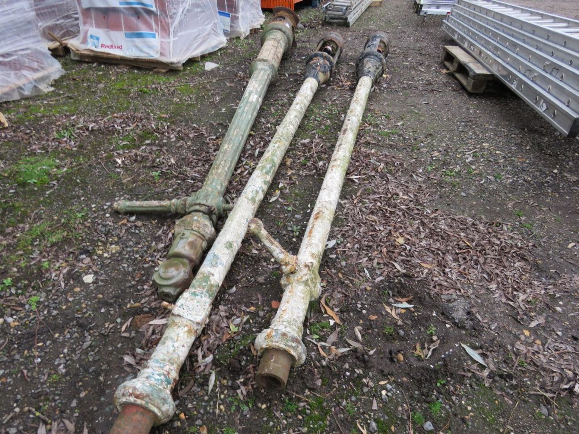 3X CAST IRON LAMP POSTS. 12FT LENGTH APPROX - Image 2 of 7