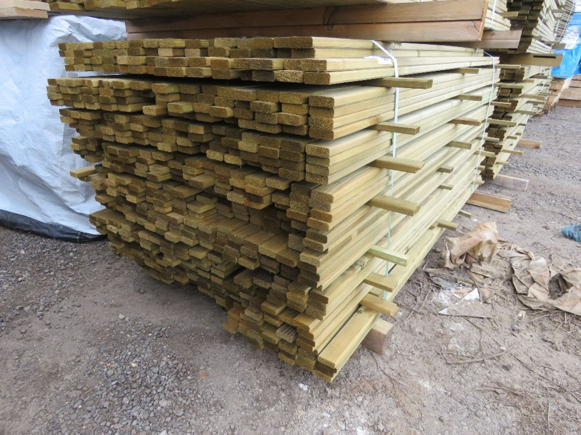 LARGE PACK OF TREATED VENETIAN PALE FENCE CLADDING SLATS: 1.83M LENGTH X 45MM X 18MM APPROX.