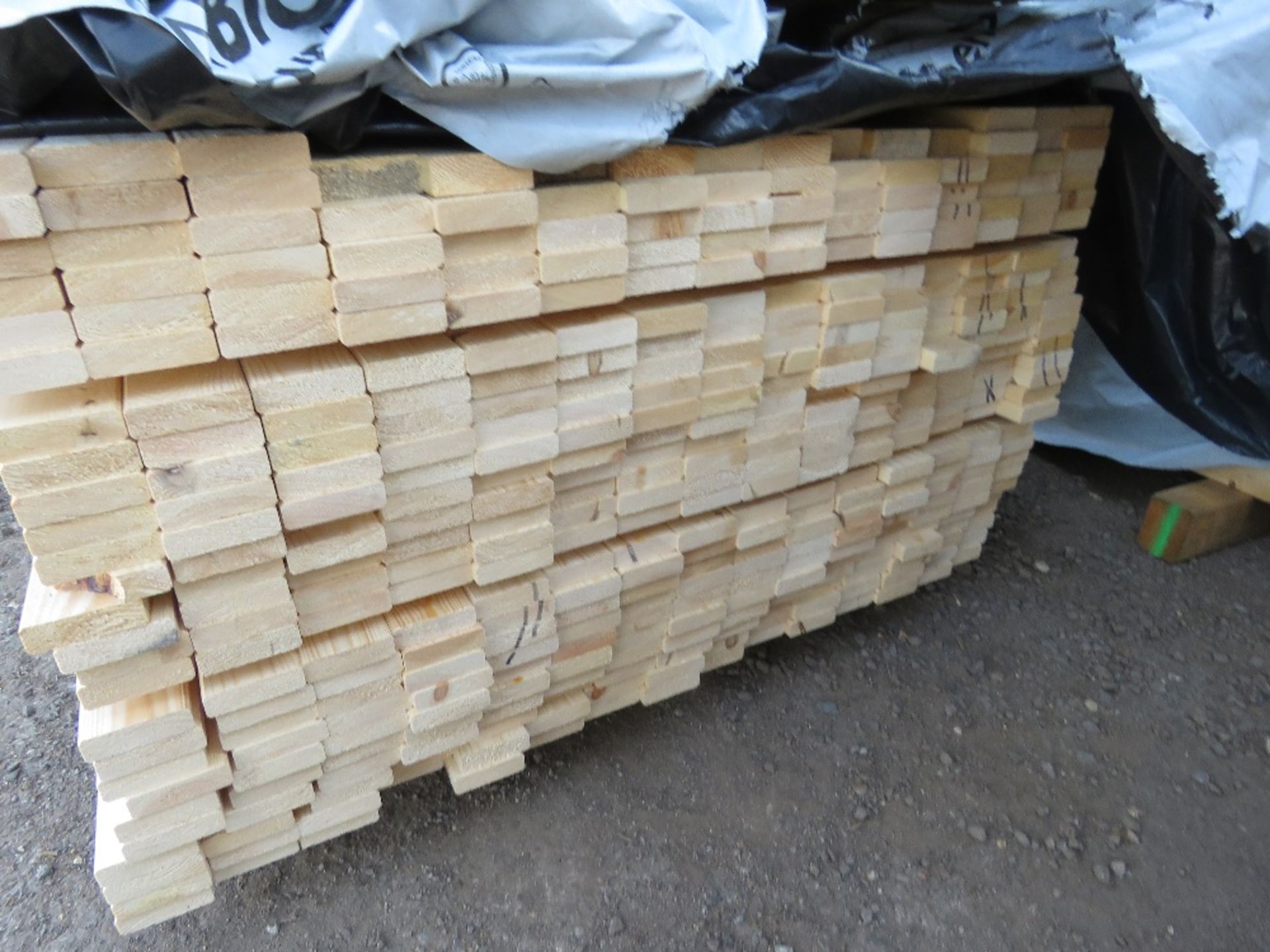 LARGE PACK OF UNTREATED TIMBER SLATS 1.83M X 70MM X 20MM APPROX. - Image 2 of 3
