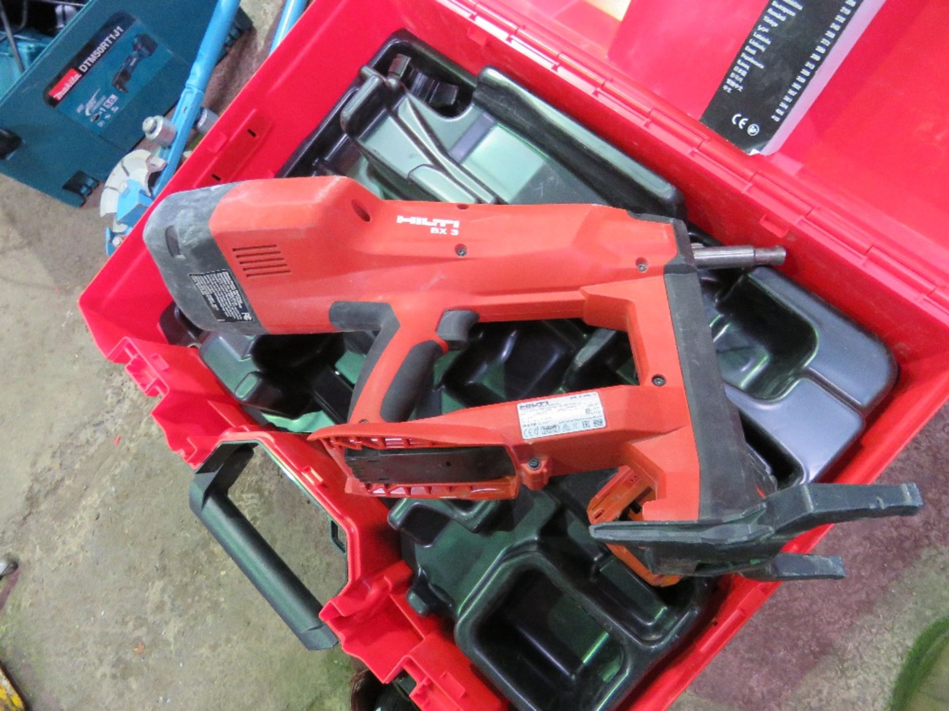 2 X HILTI BX3-ME NAIL GUNS, MAY BE INCOMPLETE? SOURCED FROM LOCAL BUILDING COMPANY LIQUIDATION. - Image 2 of 5