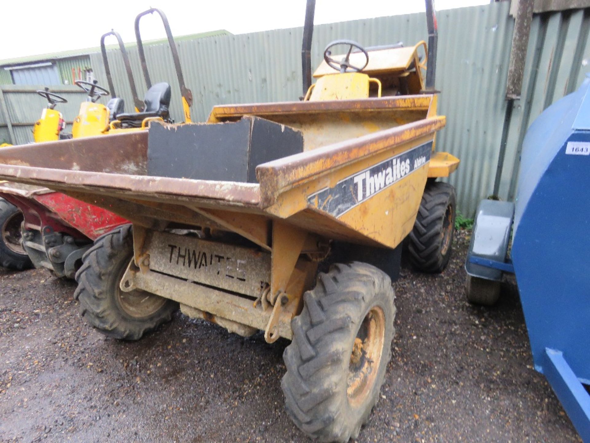 THWAITES 2 TONNE STRAIGHT TIP DUMPER, YEAR 1997, PERKINS ENGINE. SN:14-93043. DIRECT FROM LOCAL BUIL - Image 2 of 6