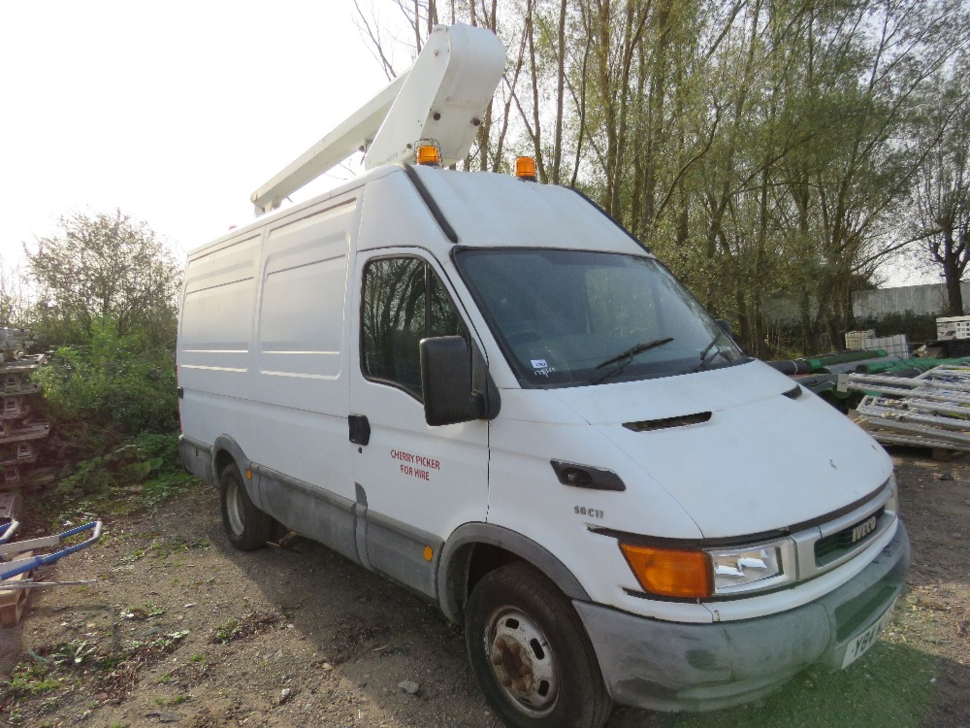 IVECO DAILY CHERRY PICKER VAN REG:Y84 NLD. WITH V5 AND PLATING CERTIFICATE, REGISTERED AS TOWER TRUC