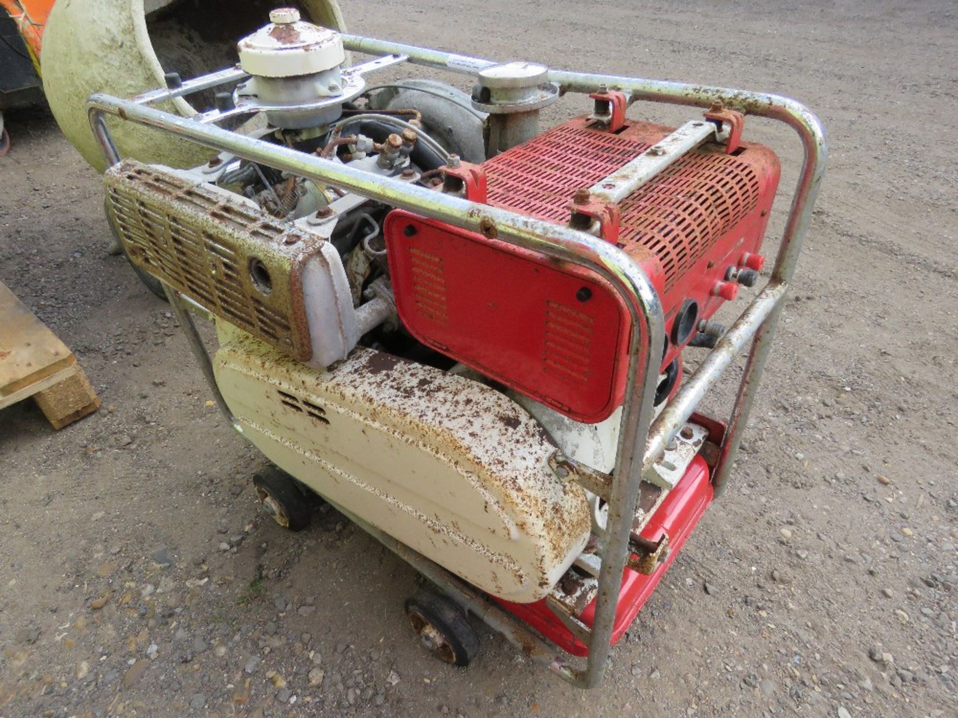 DIESEL ENGINED ELECTRIC START GENERATOR. - Image 2 of 6