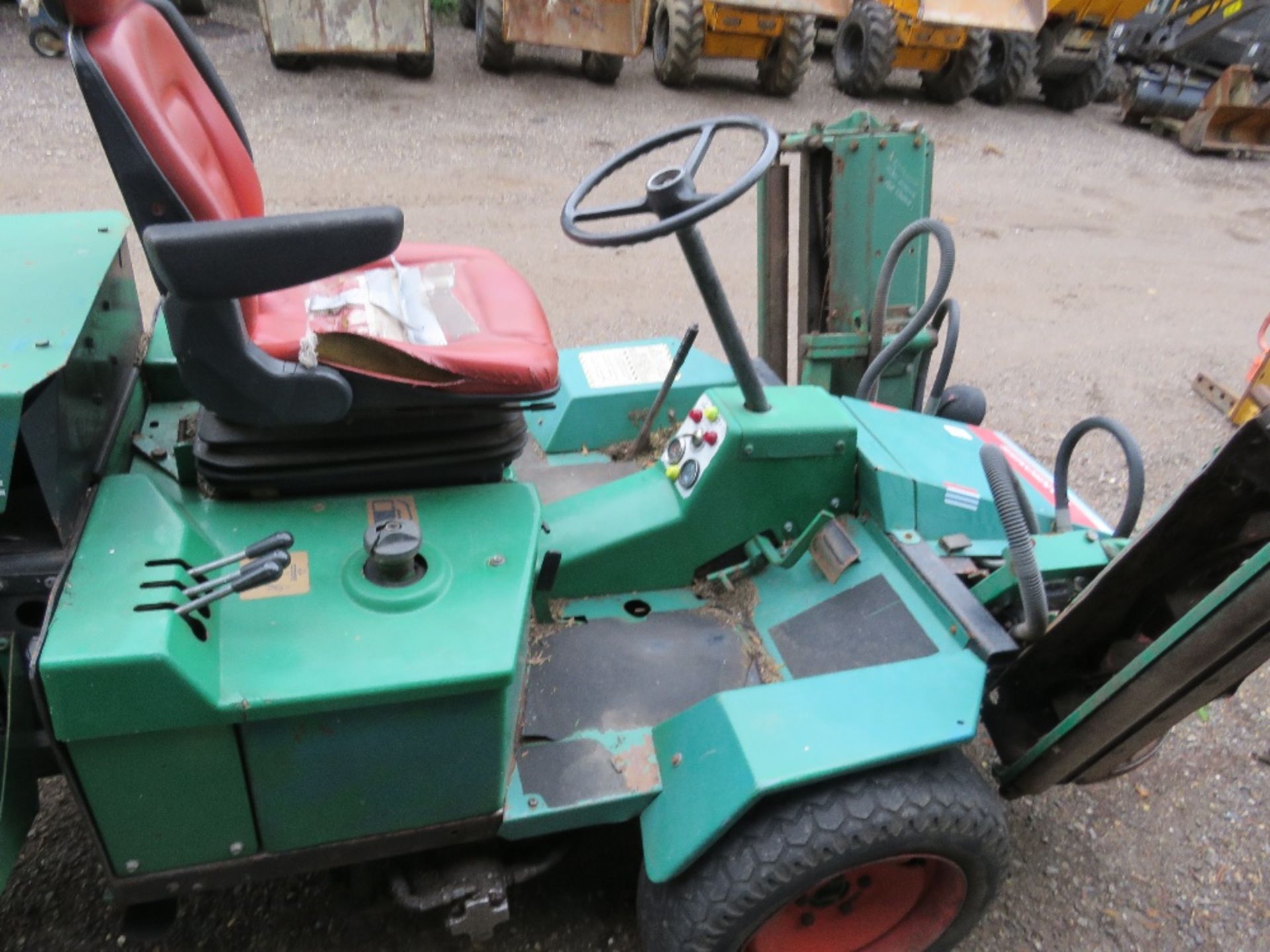 RANSOMES TRIPLE RIDE ON MOWER WITH KUBOTA ENGINE. BEEN IN STORAGE FOR SOME TIME. WHEN BRIEFLY TESTED