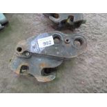 RHINOX MANUAL EXCAVATOR QUICK HITCH, UNTESTED ON 30MM PINS APPROX. THIS LOT IS SOLD UNDER THE AU