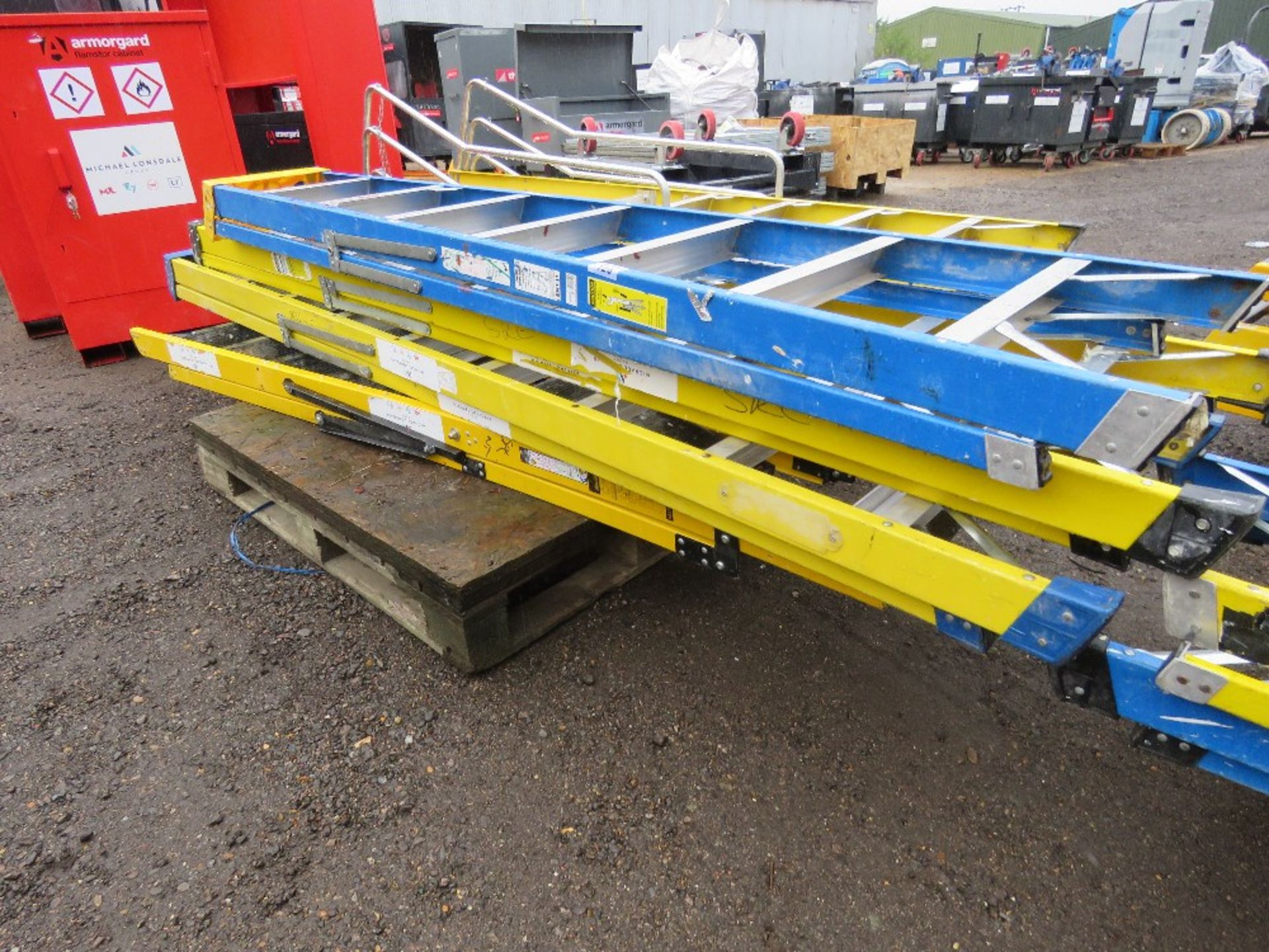 4 X GRP STEP LADDERS. SOURCED FROM LARGE CONSTRUCTION COMPANY LIQUIDATION. - Image 2 of 3