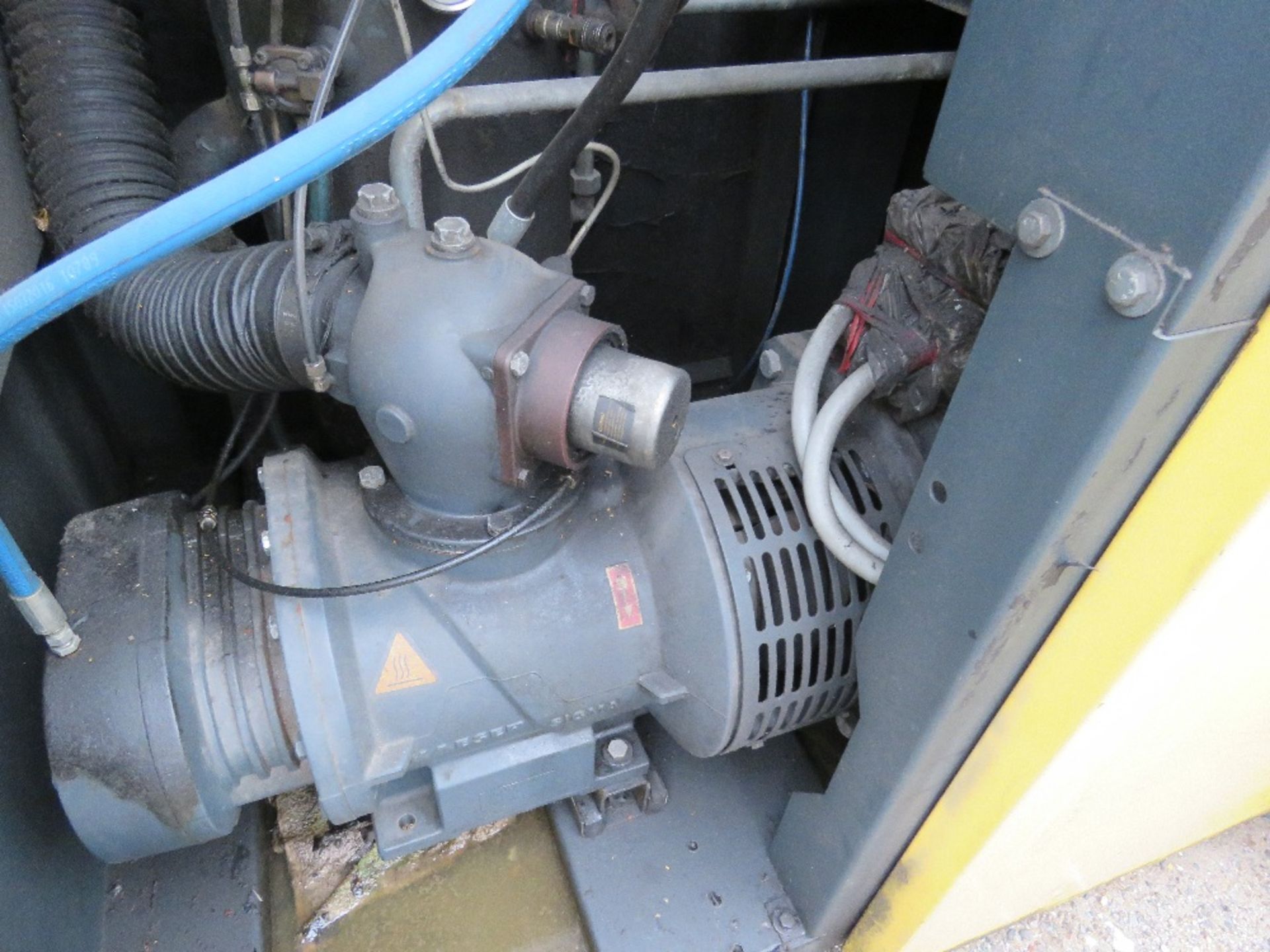 KAESER HPC BSD72 LARGE SIZED PACKAGED AIR COMPRESSOR. SOURCED FROM SITE CLOSURE. - Image 5 of 10