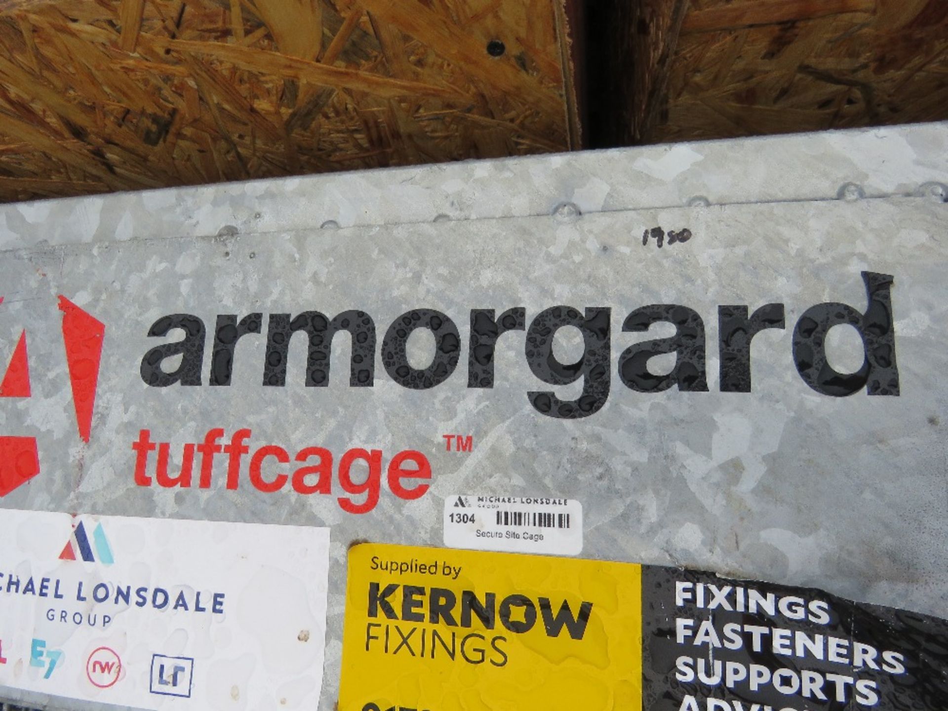 ARMORGARD TUFFCAGE FORKLIFT MOUNTED BOTTLE CAGE, FOLDING. SOURCED FROM LARGE CONSTRUCTION COMPANY - Image 3 of 3