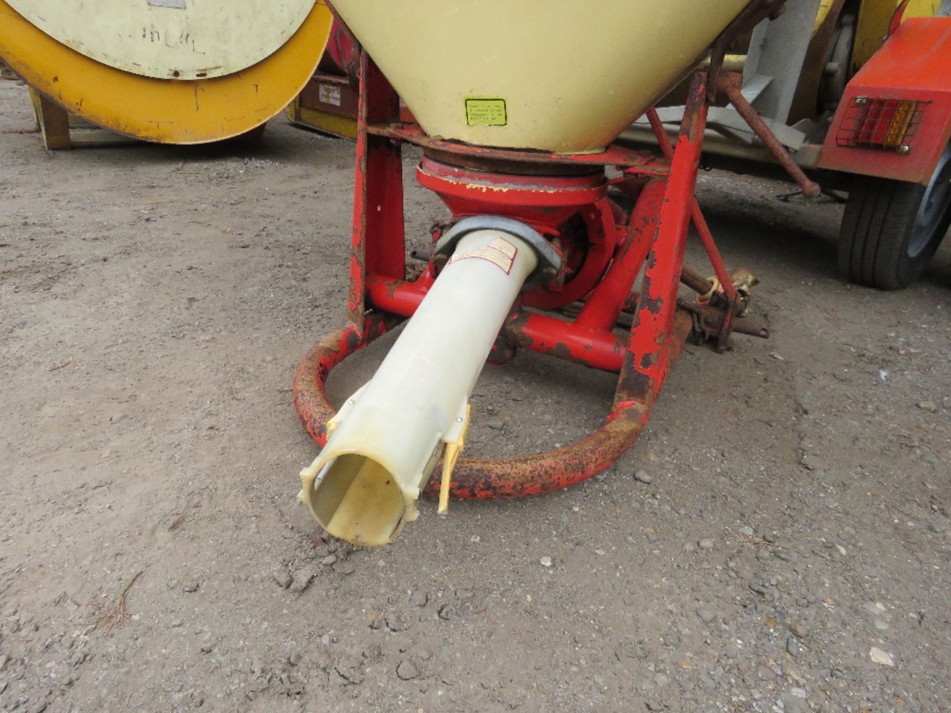 VICON VARISPREADER FERTILISER SPREADER. - Image 5 of 5