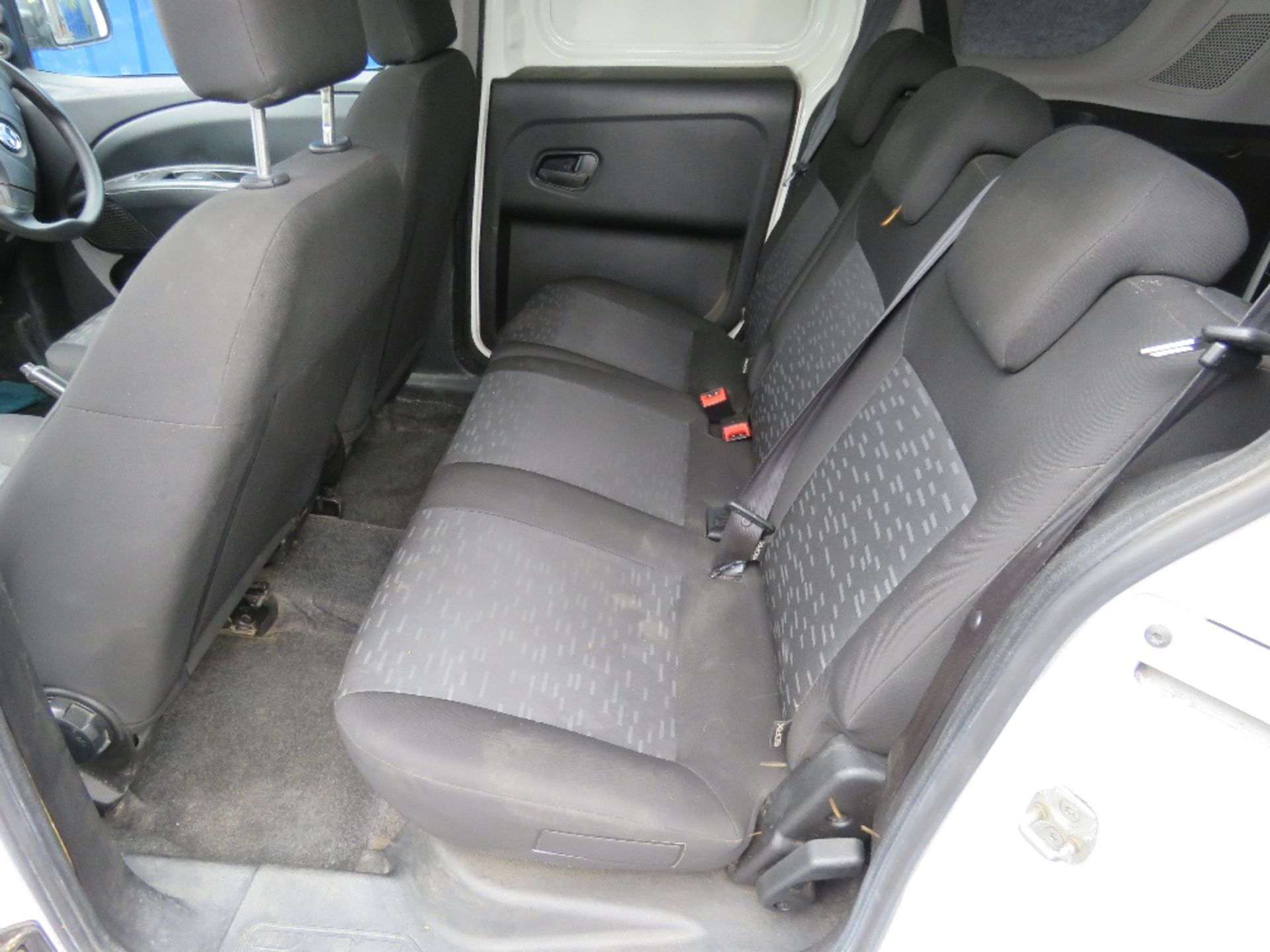 VAUXHALL COMBO 5 SEATER VAN REG: FL16 OPA. 93, 507 RECORDED MILES. WITH V5. TESTED UNTIL 2/3/24. OWN - Image 14 of 19